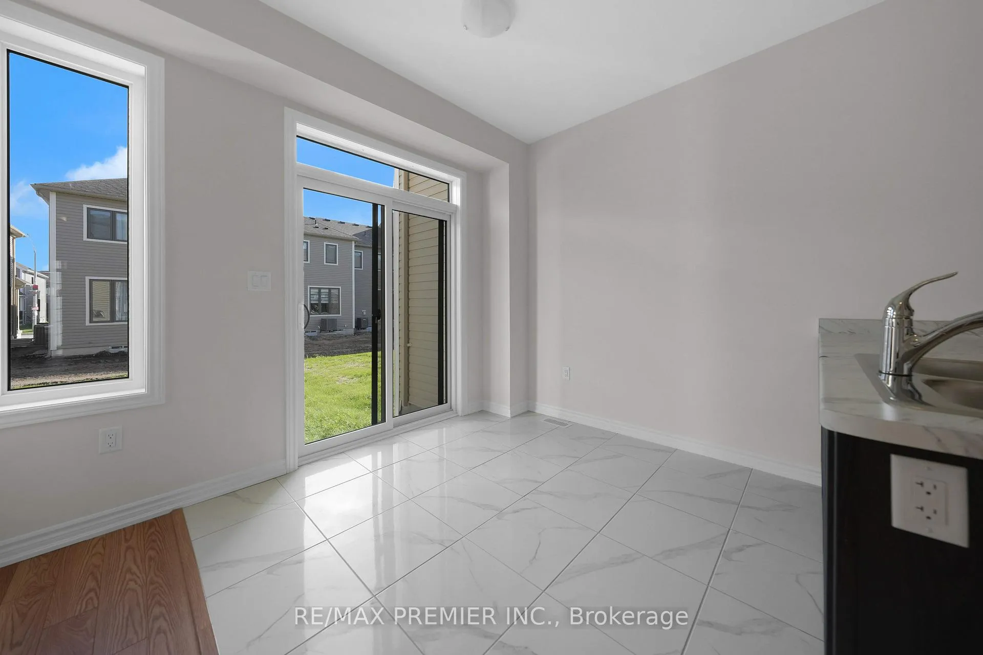 Photo 40 of 16 Prudhoe Terrace, Barrie, Rural Barrie Southeast — HOMEH