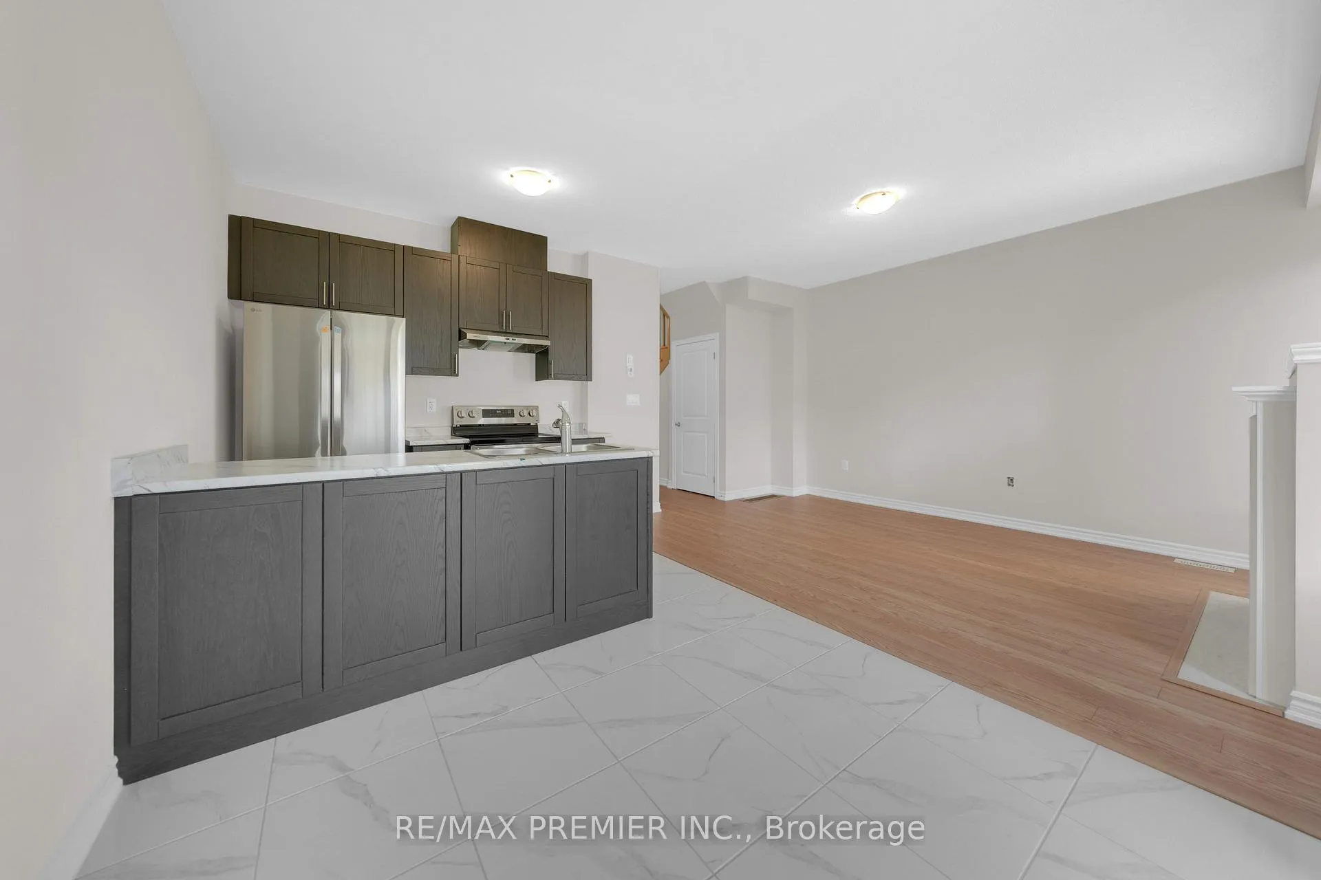 Photo 44 of 16 Prudhoe Terrace, Barrie, Rural Barrie Southeast — HOMEH