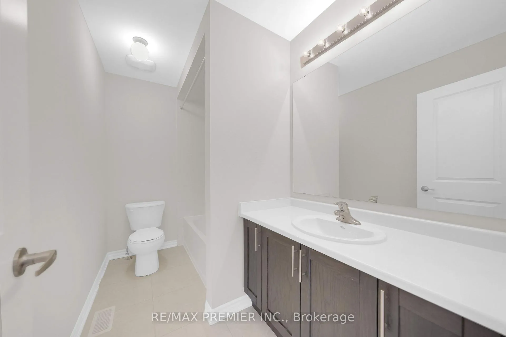 Photo 67 of 16 Prudhoe Terrace, Barrie, Rural Barrie Southeast — HOMEH
