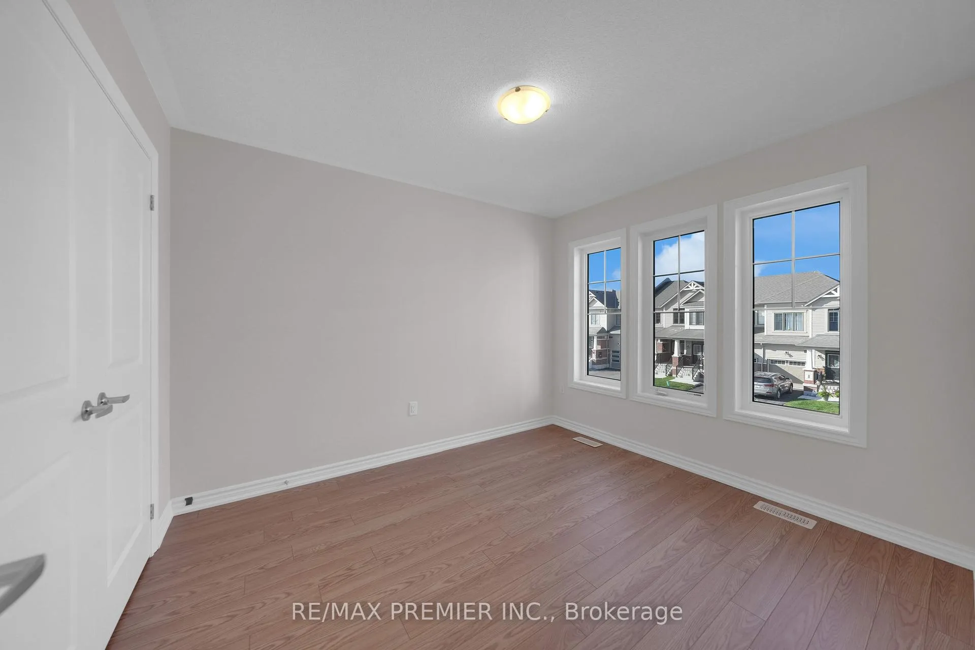 Photo 71 of 16 Prudhoe Terrace, Barrie, Rural Barrie Southeast — HOMEH