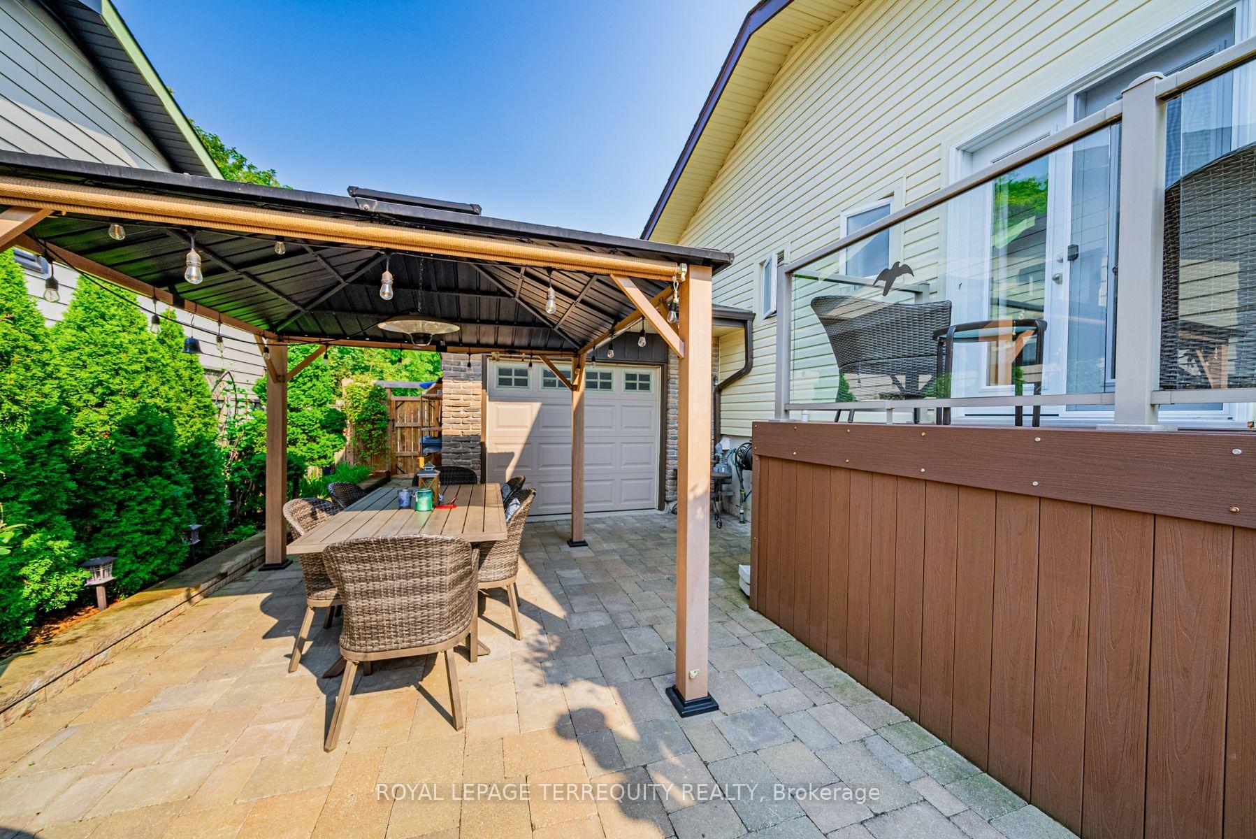 Photo 6 of 24 Glenmount Court, Whitby, Lynde Creek — HOMEH