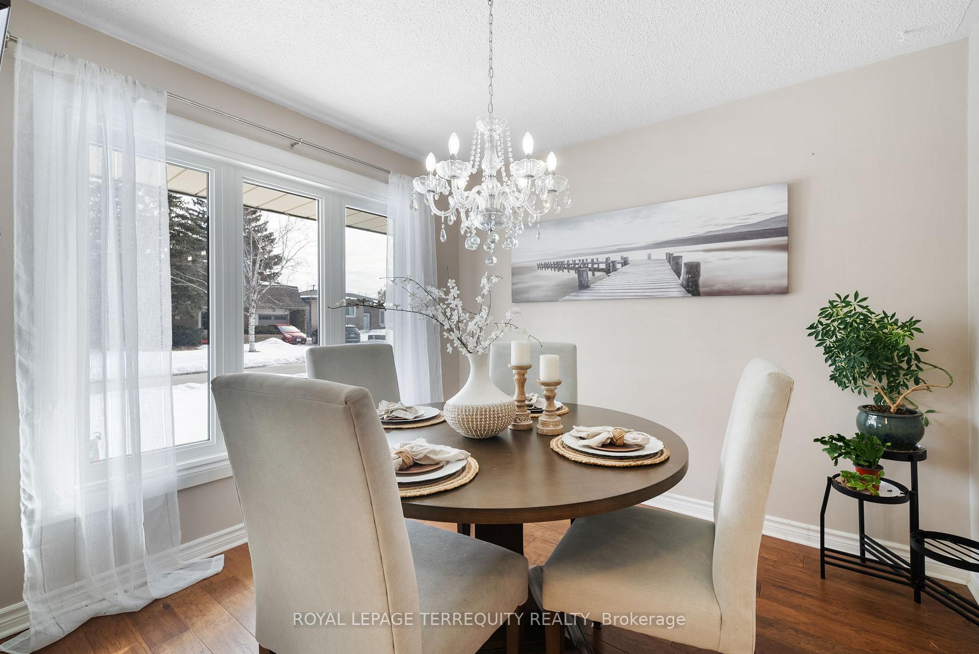 Photo 15 of 24 Glenmount Court, Whitby, Lynde Creek — HOMEH