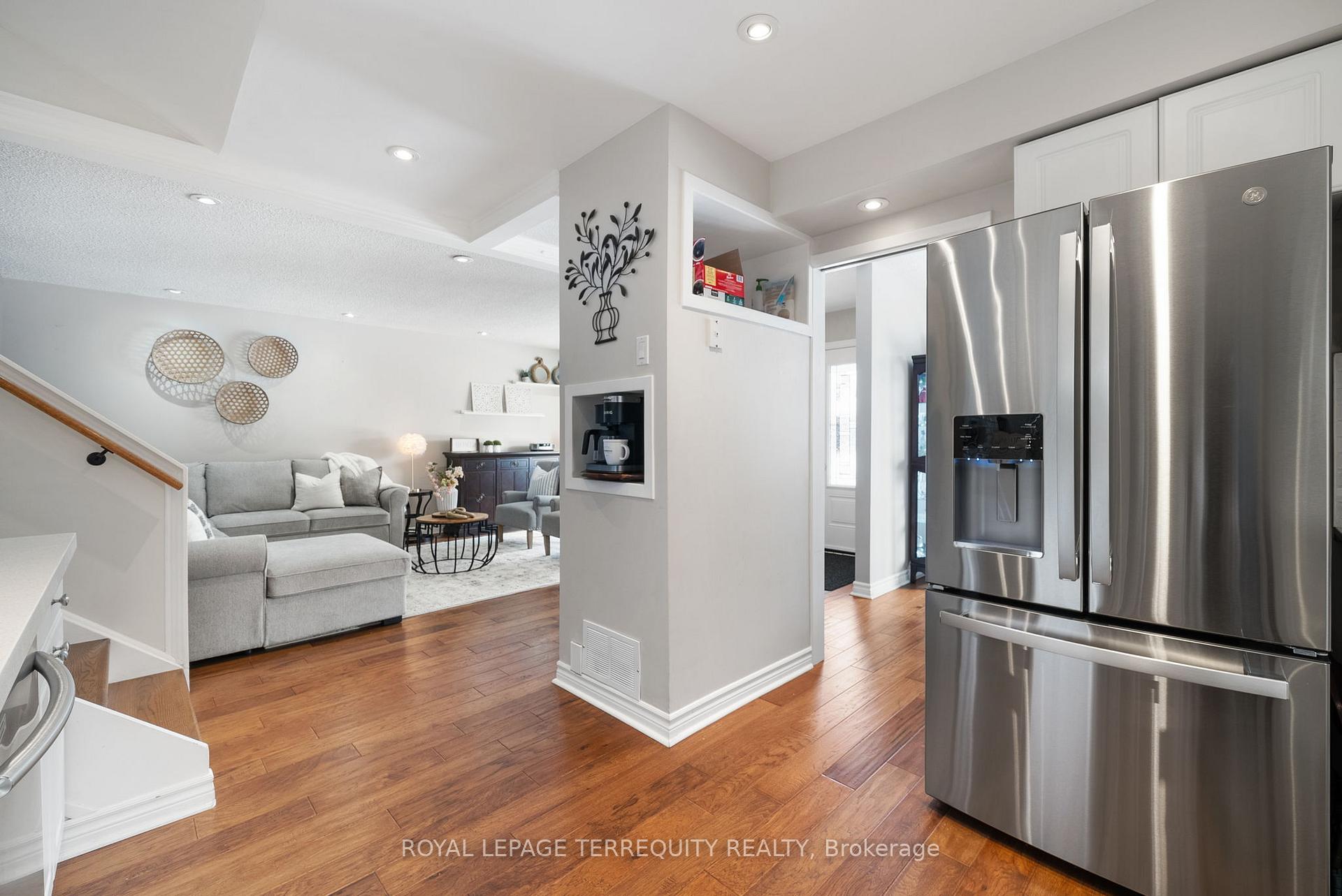 Photo 17 of 24 Glenmount Court, Whitby, Lynde Creek — HOMEH