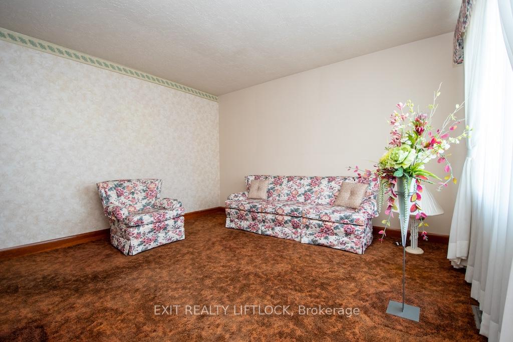 Photo 7 of 2537 Bensfort Road, Peterborough, Ashburnham Ward 4 — HOMEH