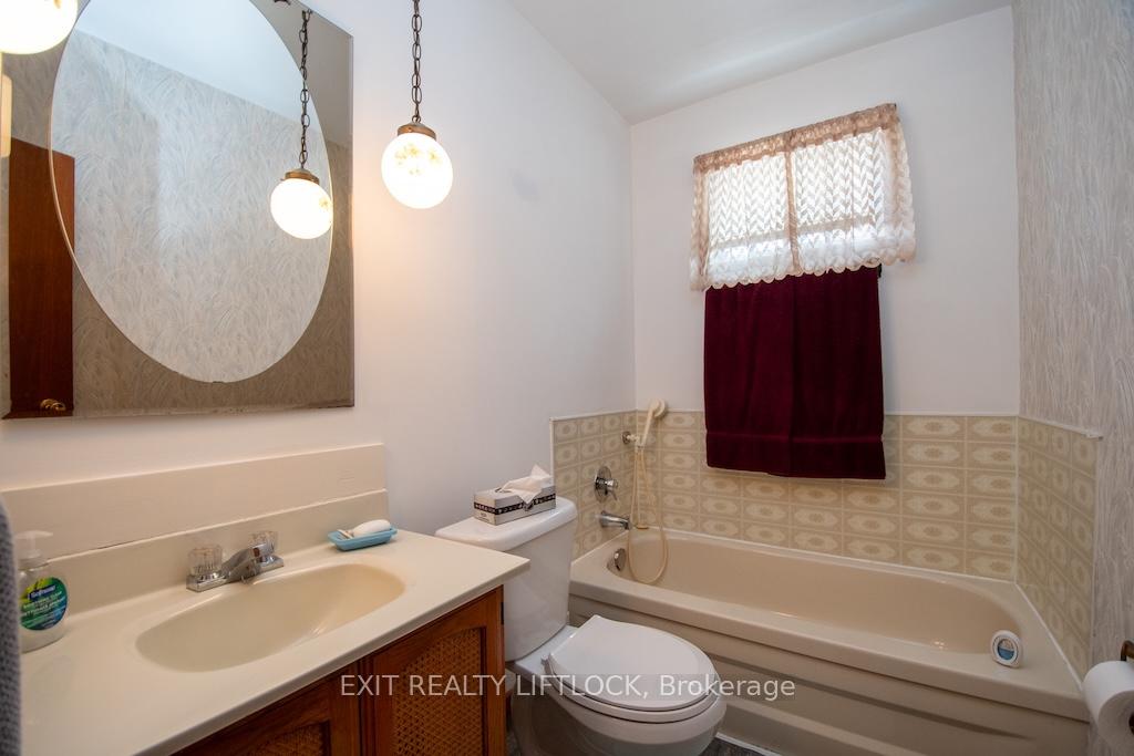 Photo 17 of 2537 Bensfort Road, Peterborough, Ashburnham Ward 4 — HOMEH