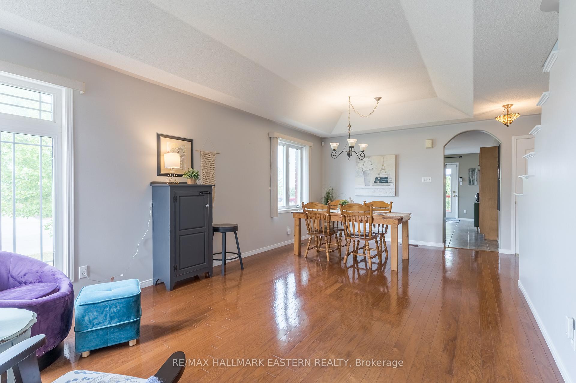Photo 9 of 1912 Giles Avenue, Peterborough, Monaghan Ward 2 — HOMEH