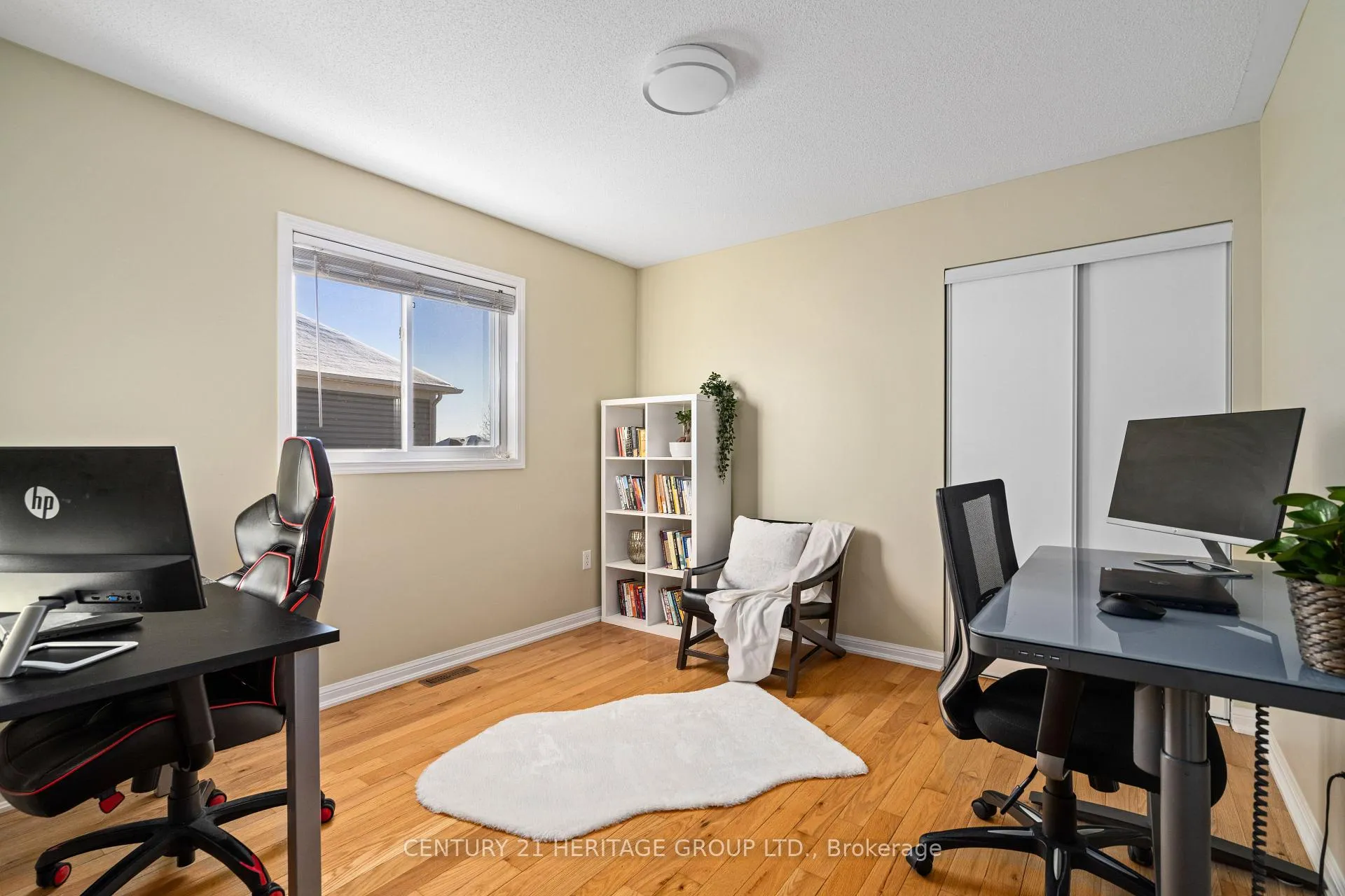 Photo 36 of 18 Tudor Crescent, Barrie, Innis-Shore — HOMEH