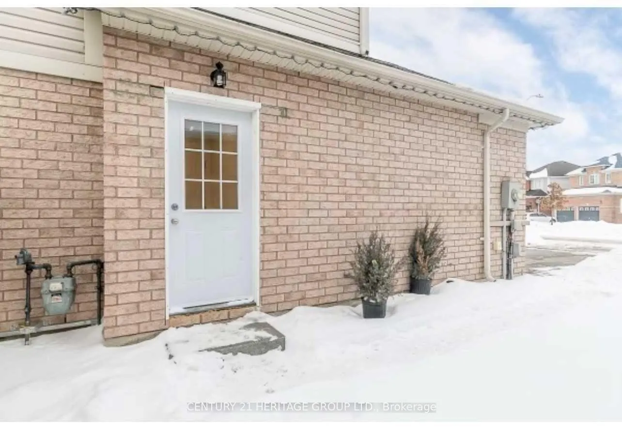 Photo 62 of 18 Tudor Crescent, Barrie, Innis-Shore — HOMEH