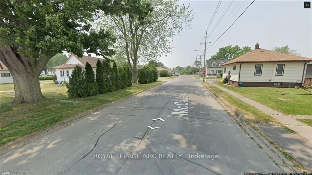 Photo 9 of 601 Wright Street, Welland, Lincoln/Crowland — HOMEH