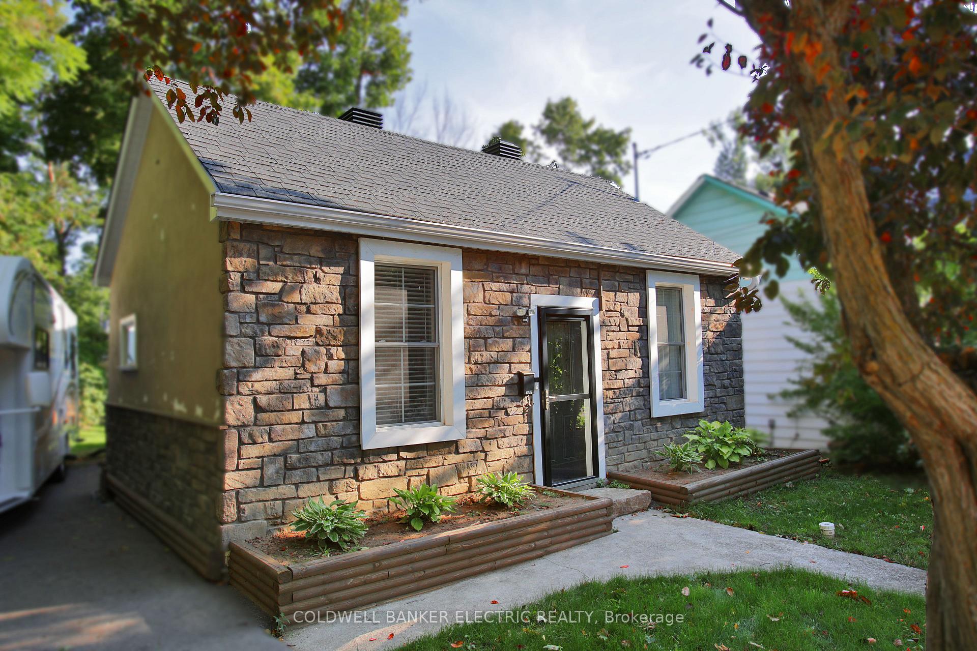 Photo 1 of 188 Antrim Street, Peterborough, Town Ward 3 — HOMEH