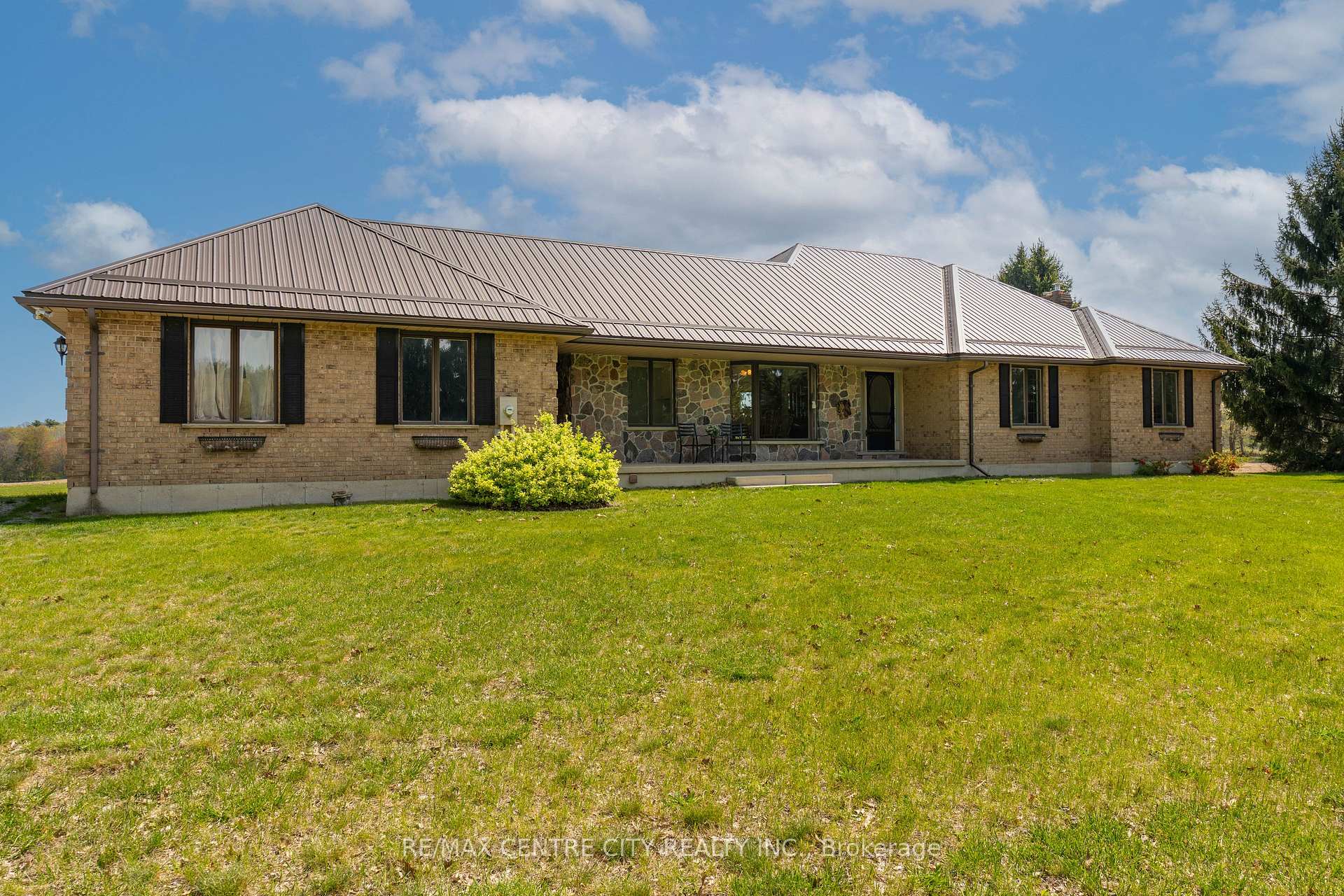Photo 4 of 8808 Mitchell Road, Bayham, Rural Bayham — HOMEH