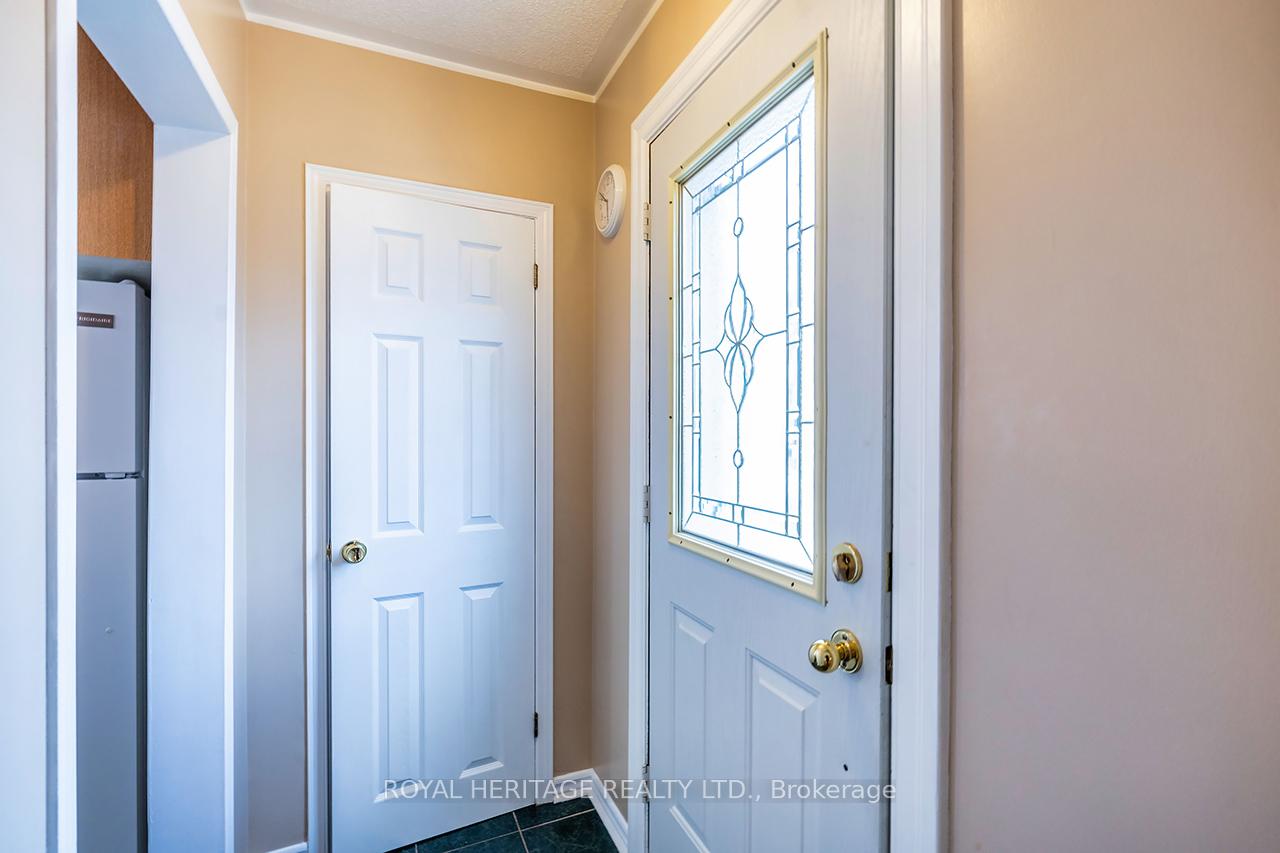 Photo 3 of 362 Baldwin Street, Oshawa, Donevan — HOMEH
