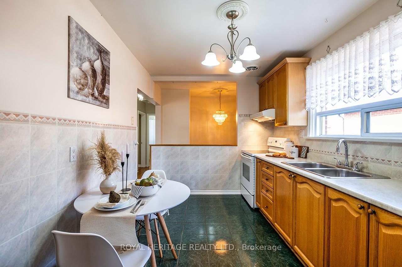 Photo 9 of 362 Baldwin Street, Oshawa, Donevan — HOMEH