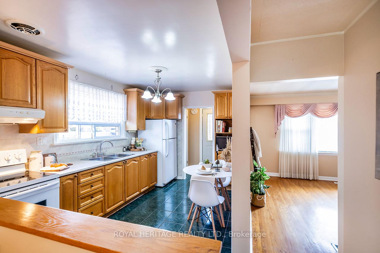 Photo 11 of 362 Baldwin Street, Oshawa, Donevan — HOMEH