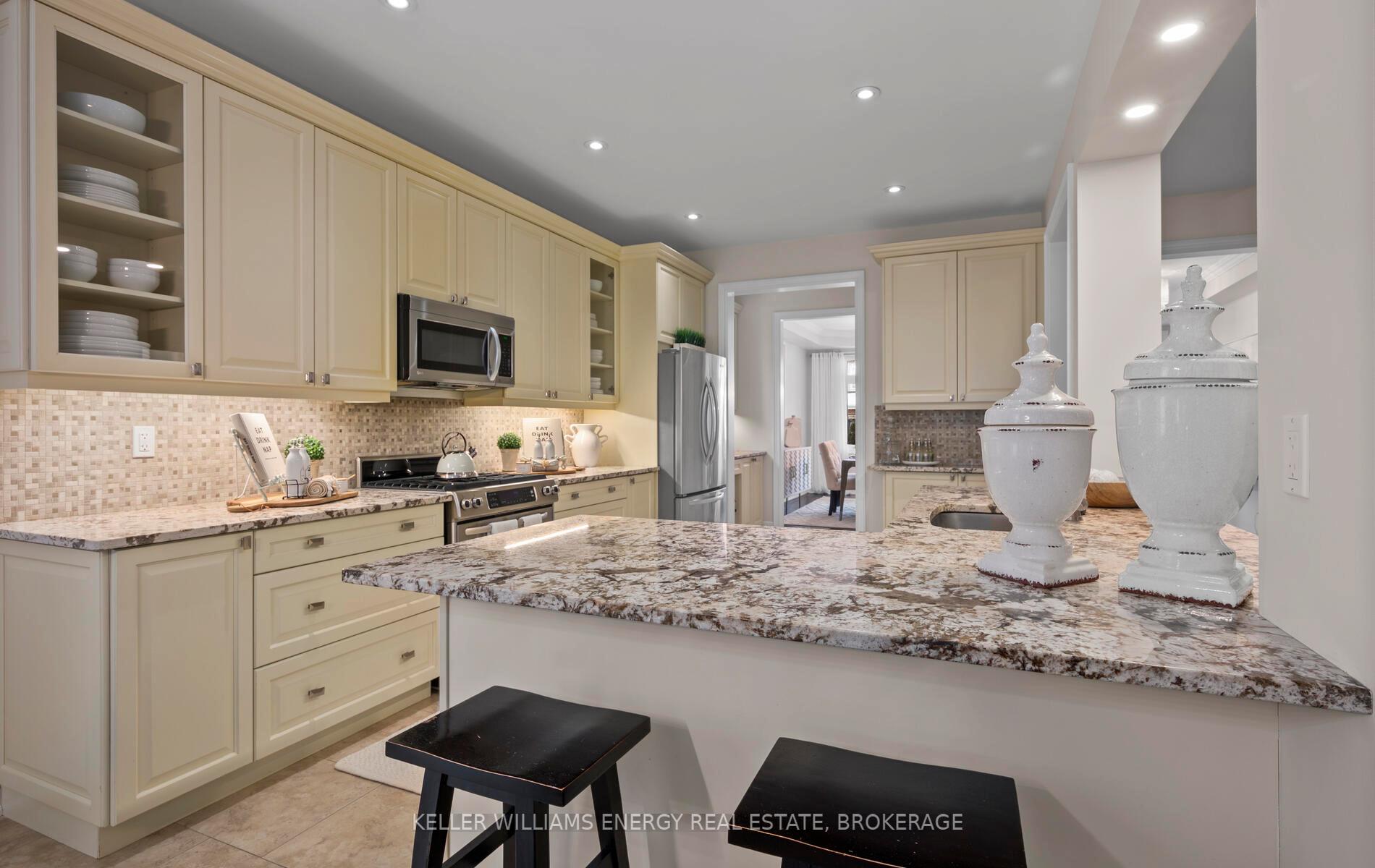 Photo 13 of 271 Montgomery Avenue, Whitby, Brooklin — HOMEH