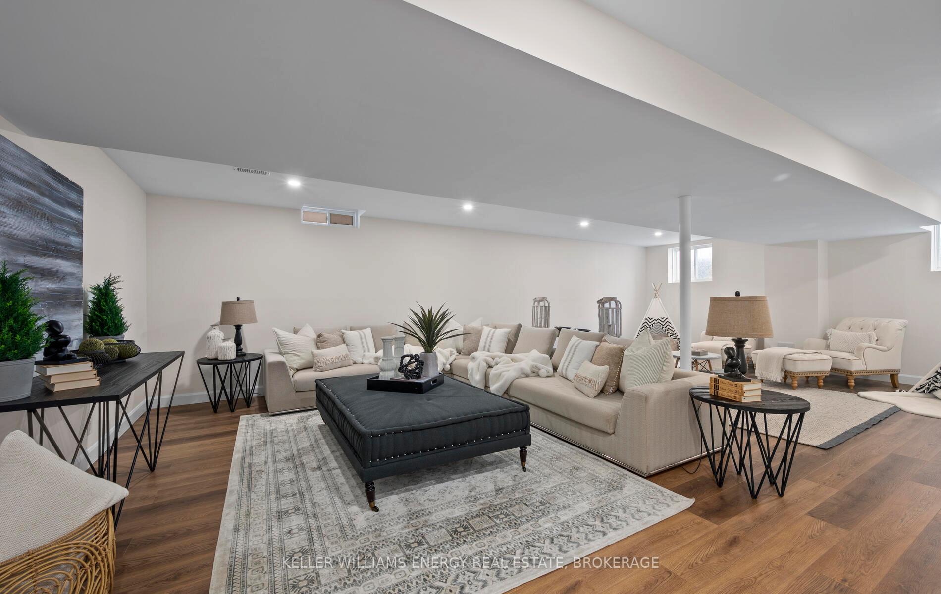 Photo 31 of 271 Montgomery Avenue, Whitby, Brooklin — HOMEH