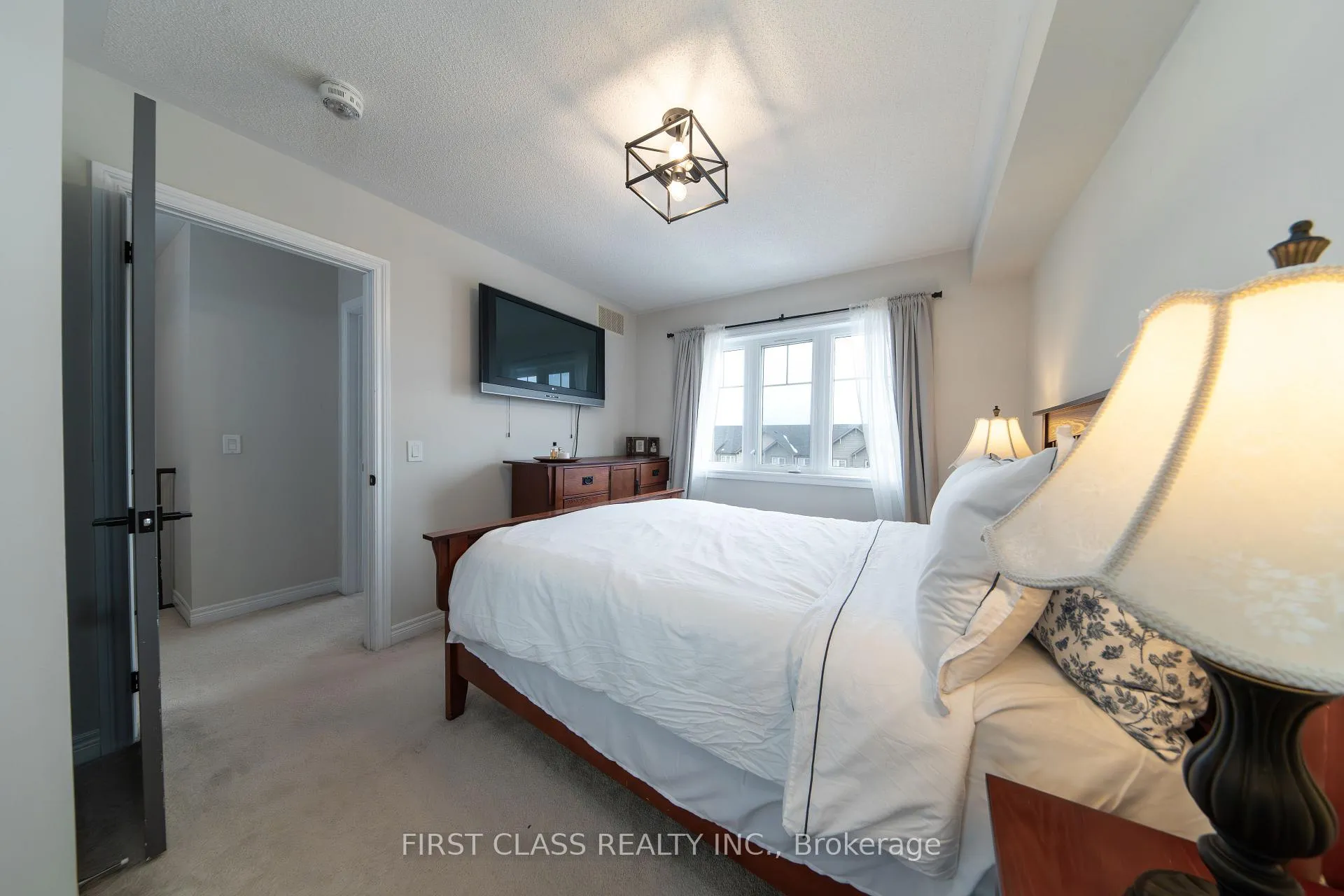 Photo 22 of 37 Great Gabe Crescent, Oshawa, Windfields — HOMEH