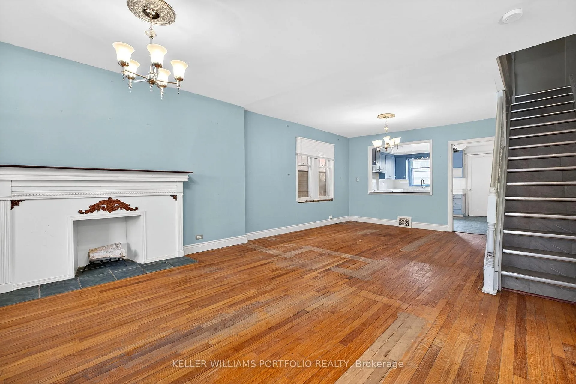 Photo 6 of 31 Mcroberts Avenue, Toronto, Corso Italia-Davenport — HOMEH