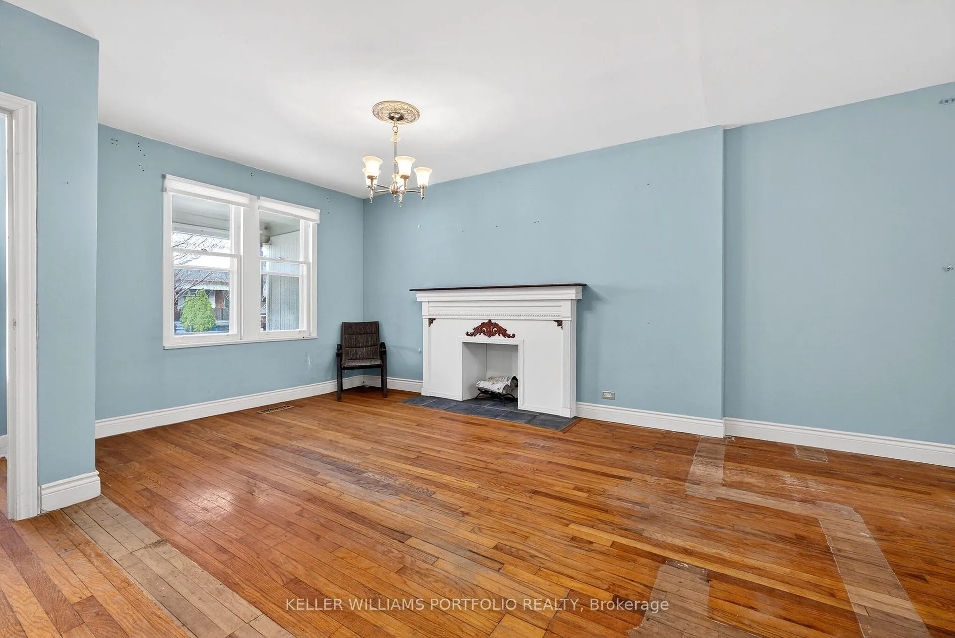 Photo 7 of 31 Mcroberts Avenue, Toronto, Corso Italia-Davenport — HOMEH