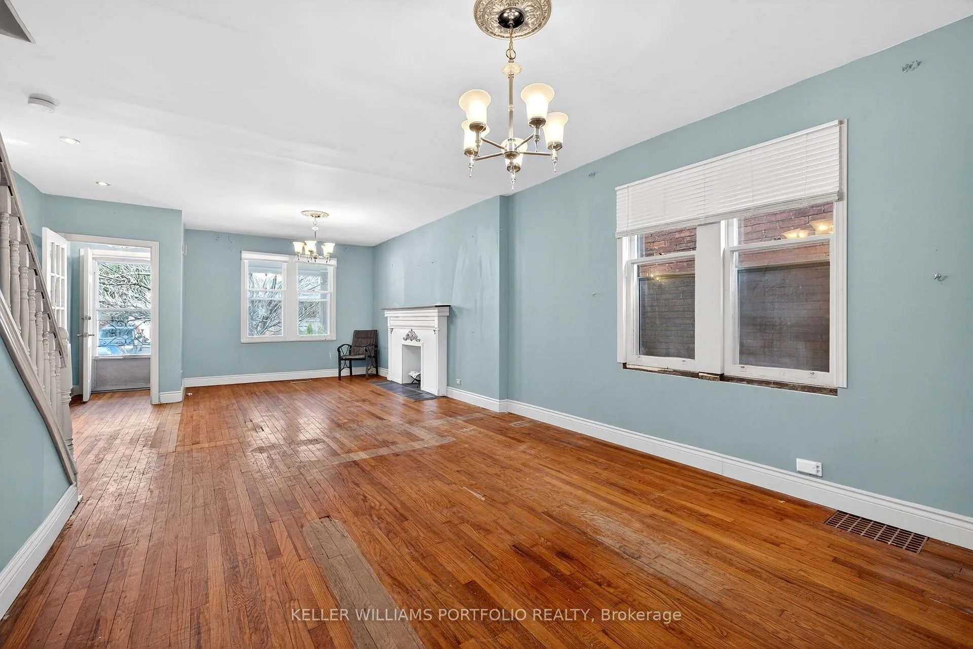 Photo 8 of 31 Mcroberts Avenue, Toronto, Corso Italia-Davenport — HOMEH