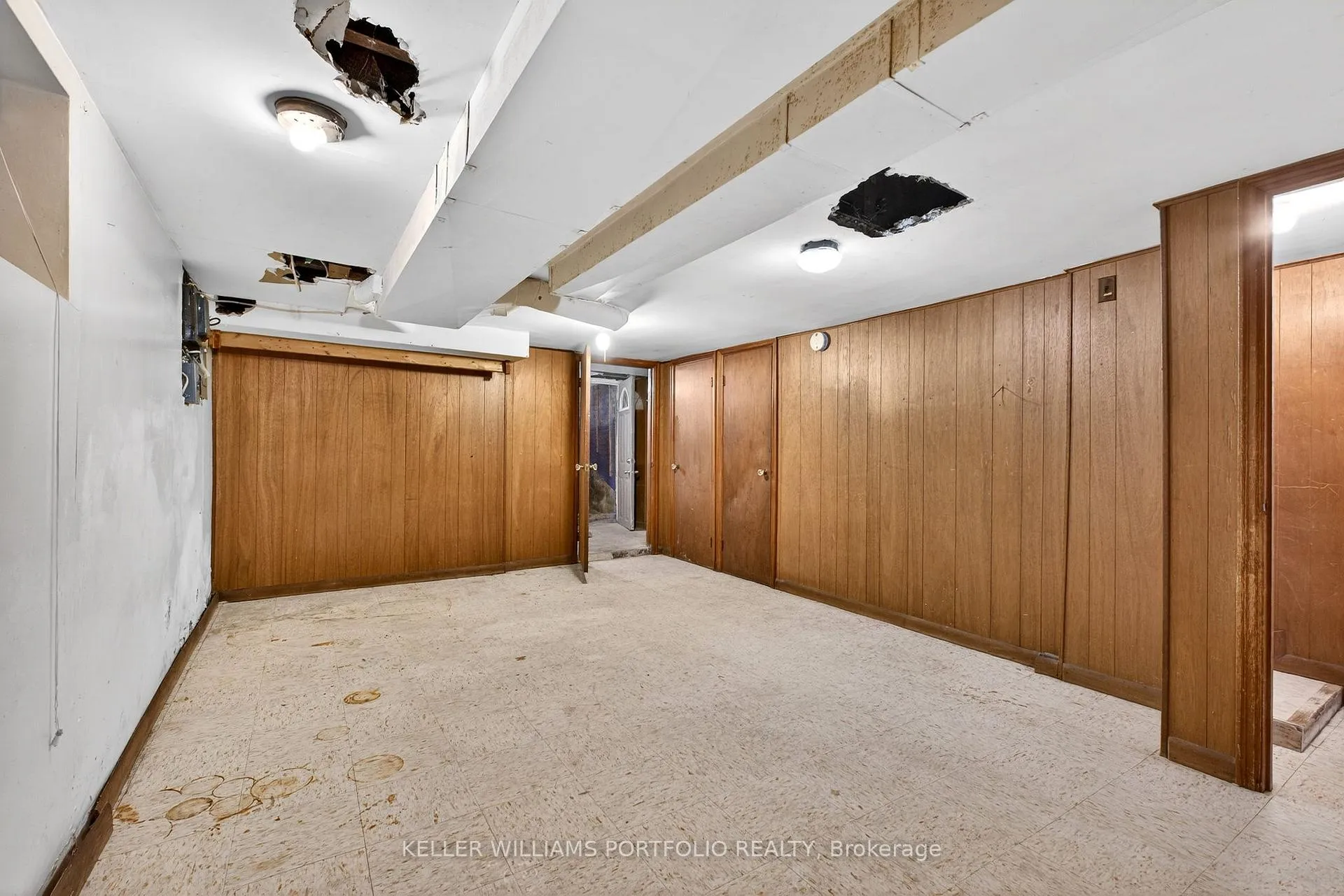Photo 28 of 31 Mcroberts Avenue, Toronto, Corso Italia-Davenport — HOMEH