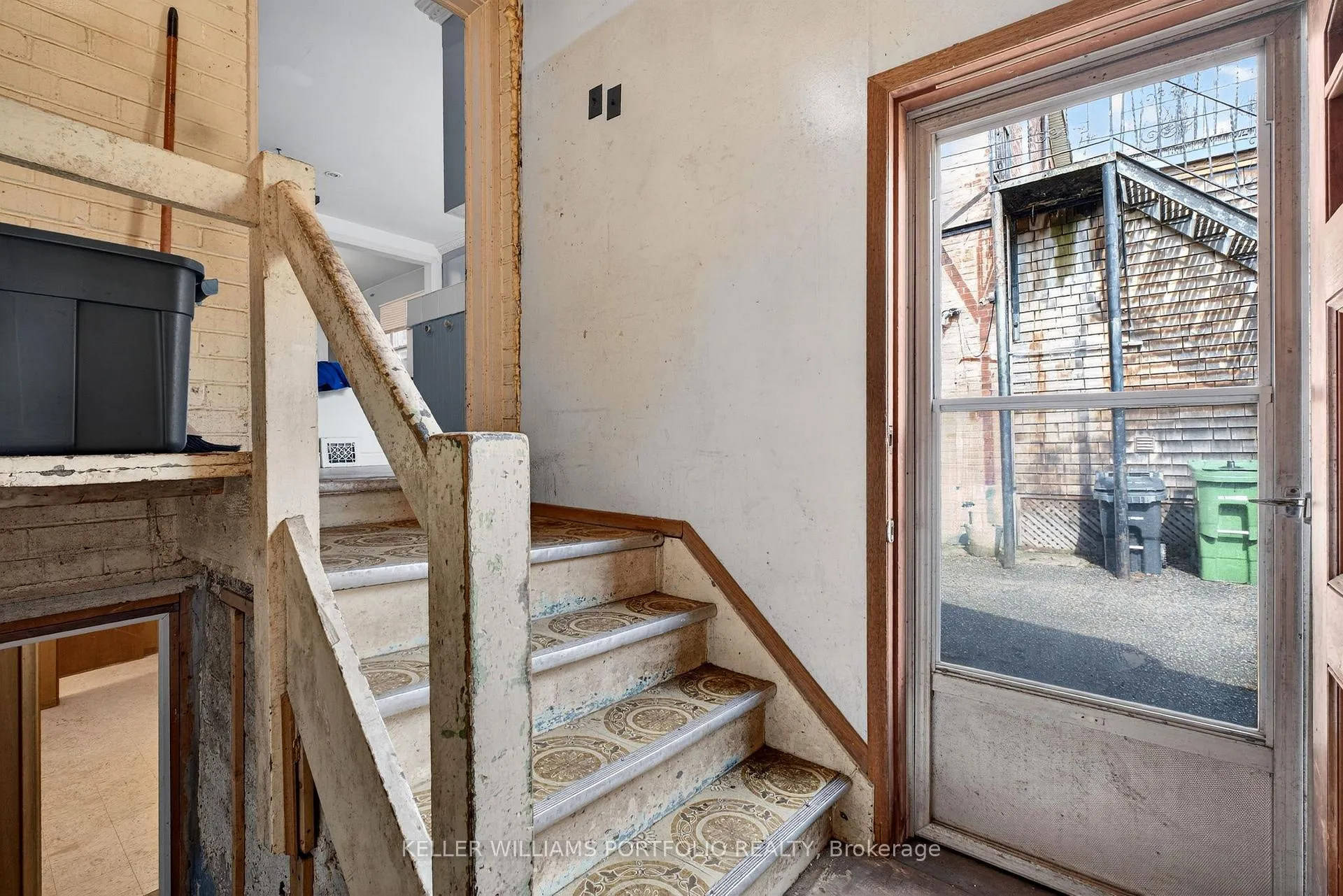 Photo 30 of 31 Mcroberts Avenue, Toronto, Corso Italia-Davenport — HOMEH