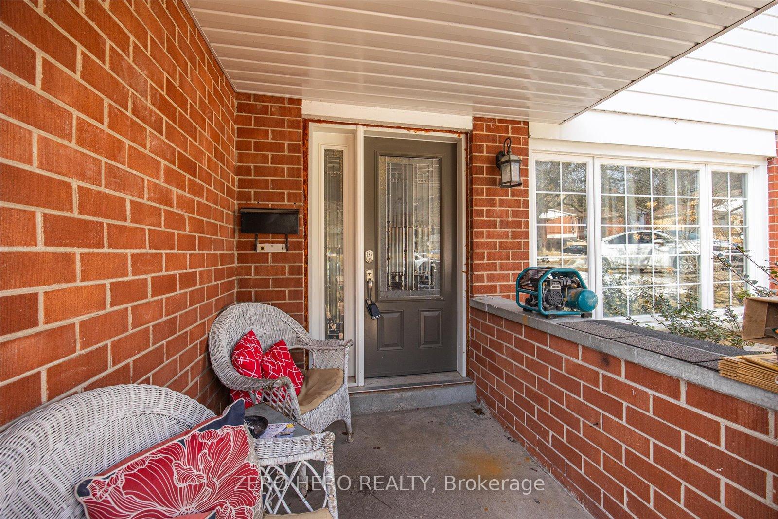 Photo 3 of 140 Springdale Crescent, Oshawa, Donevan — HOMEH
