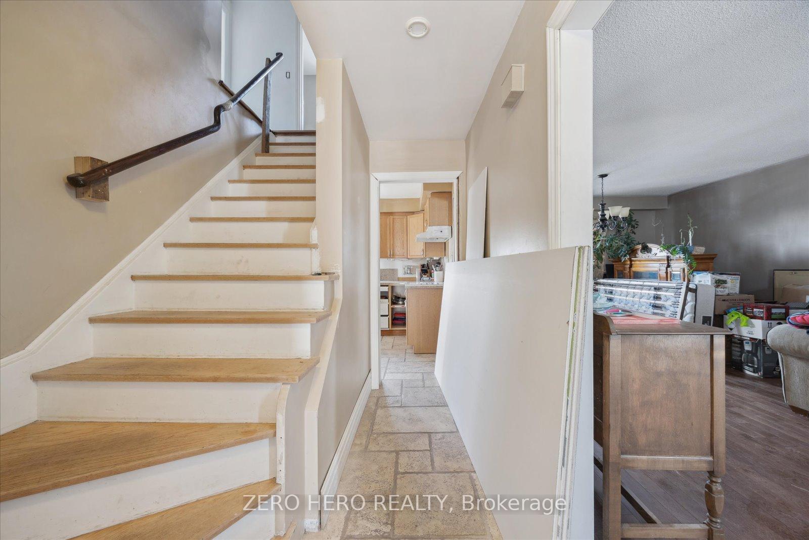 Photo 5 of 140 Springdale Crescent, Oshawa, Donevan — HOMEH