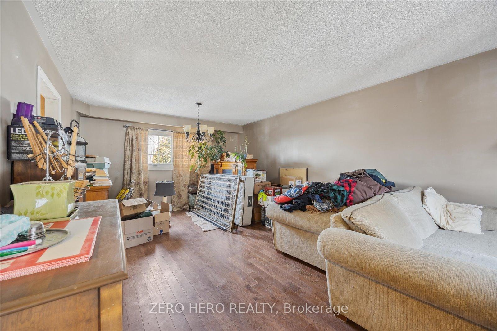 Photo 6 of 140 Springdale Crescent, Oshawa, Donevan — HOMEH