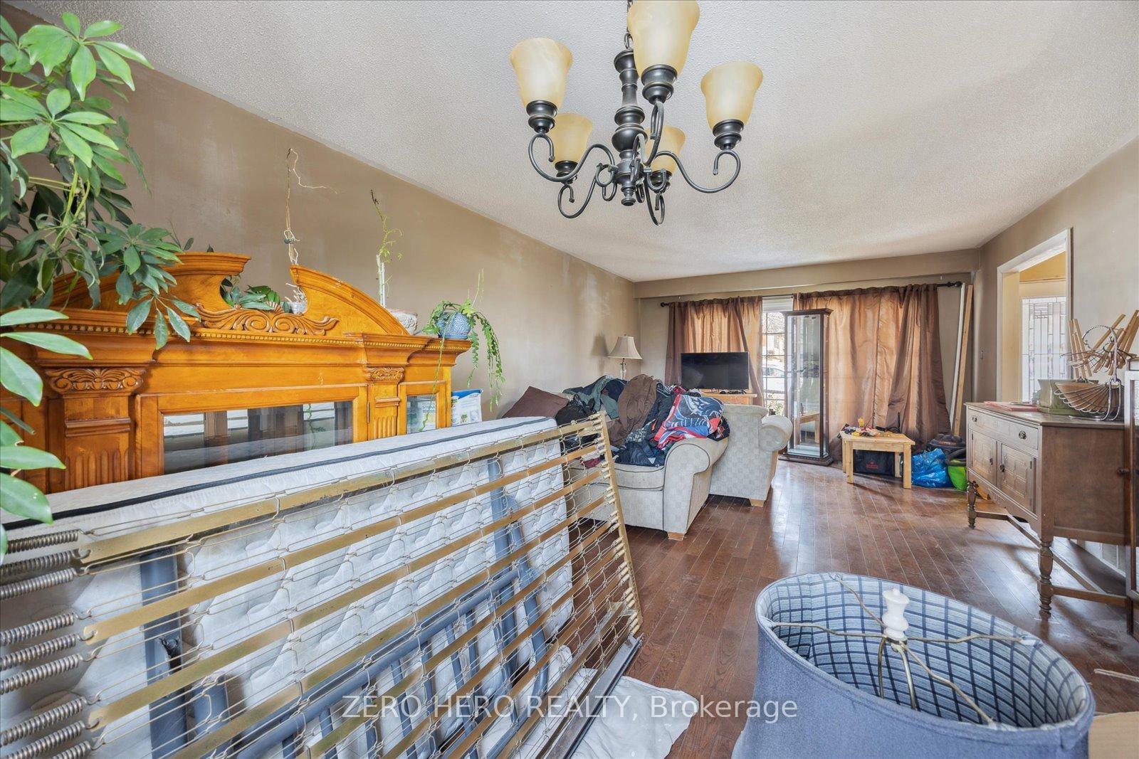 Photo 7 of 140 Springdale Crescent, Oshawa, Donevan — HOMEH