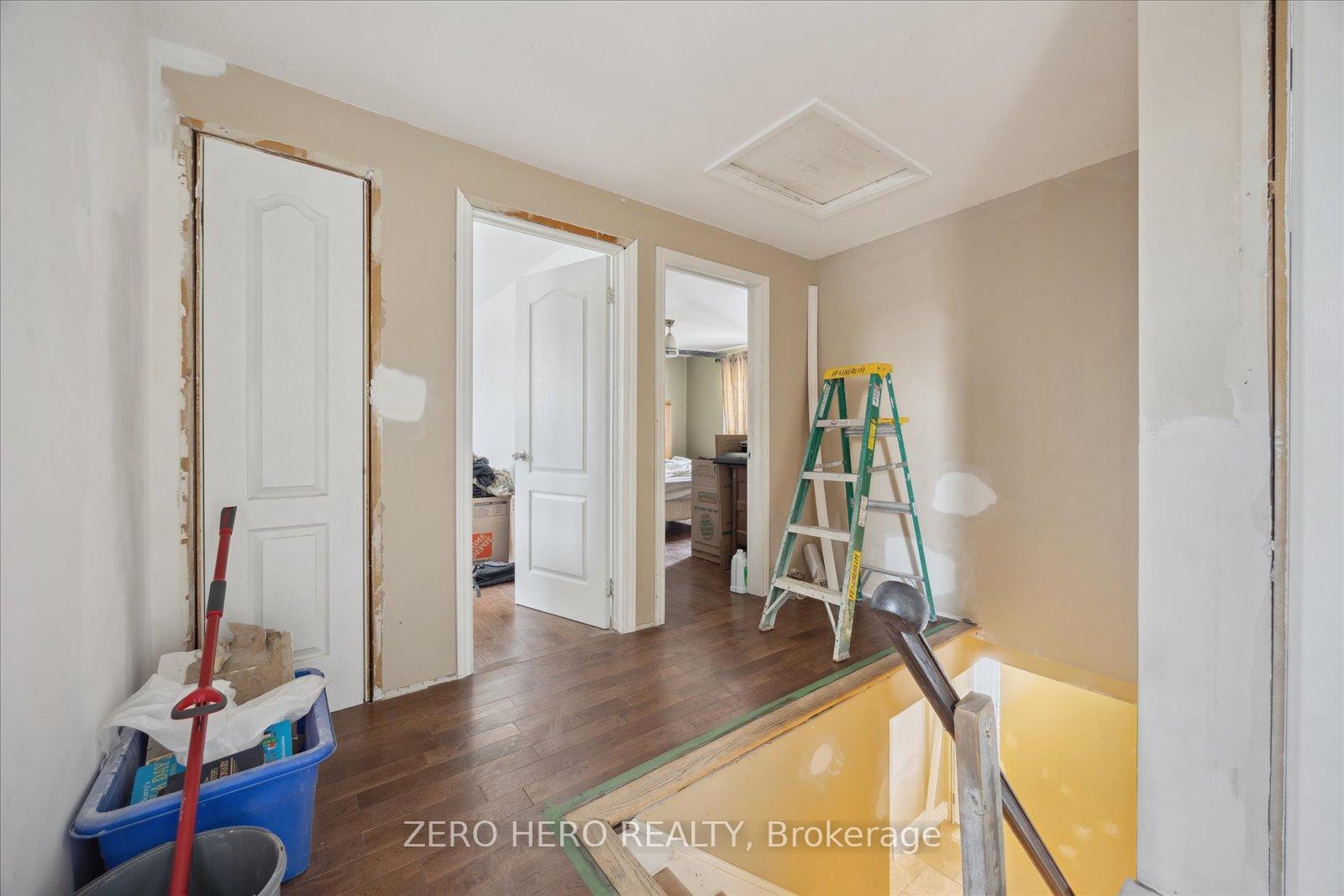 Photo 11 of 140 Springdale Crescent, Oshawa, Donevan — HOMEH