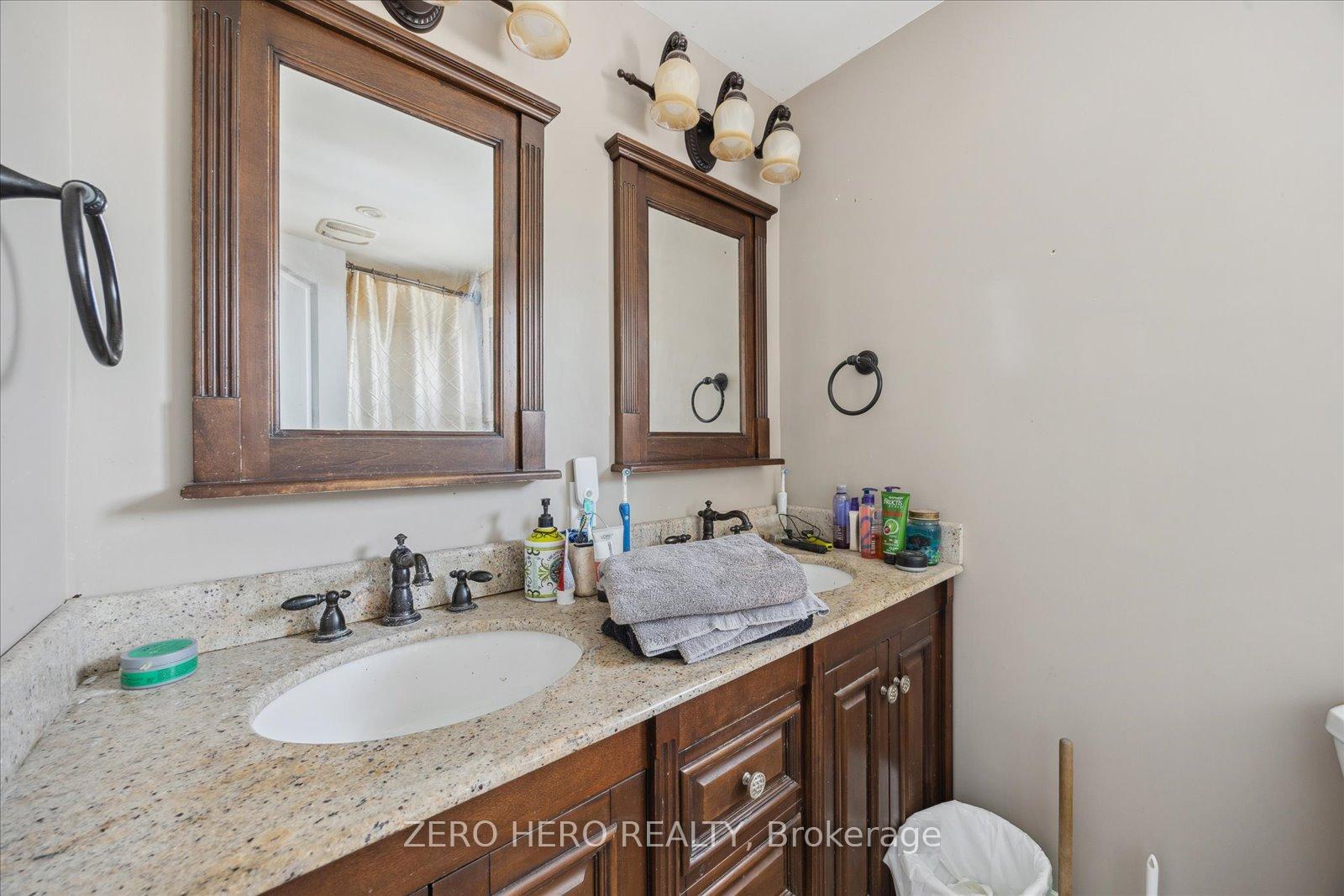 Photo 15 of 140 Springdale Crescent, Oshawa, Donevan — HOMEH