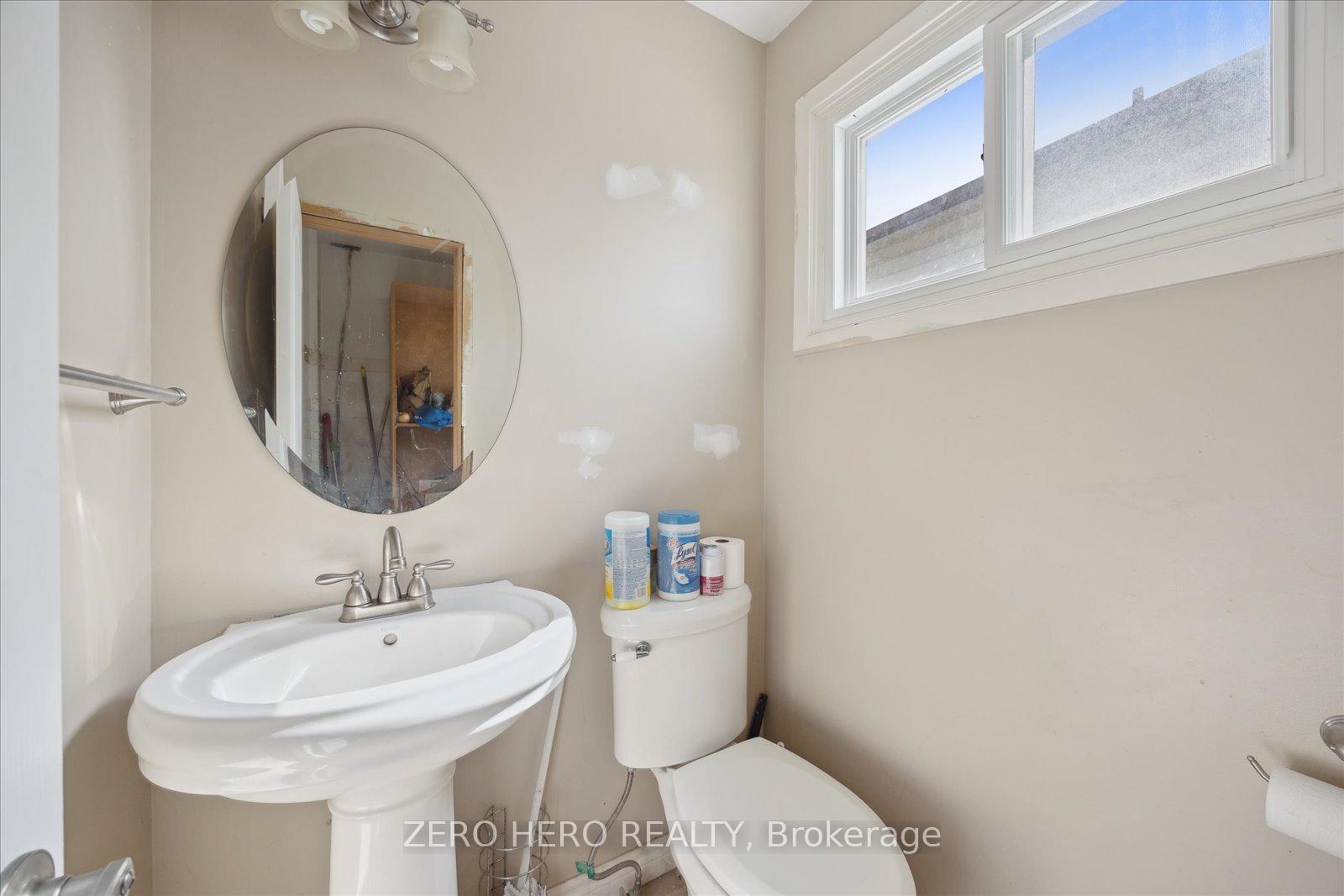 Photo 19 of 140 Springdale Crescent, Oshawa, Donevan — HOMEH