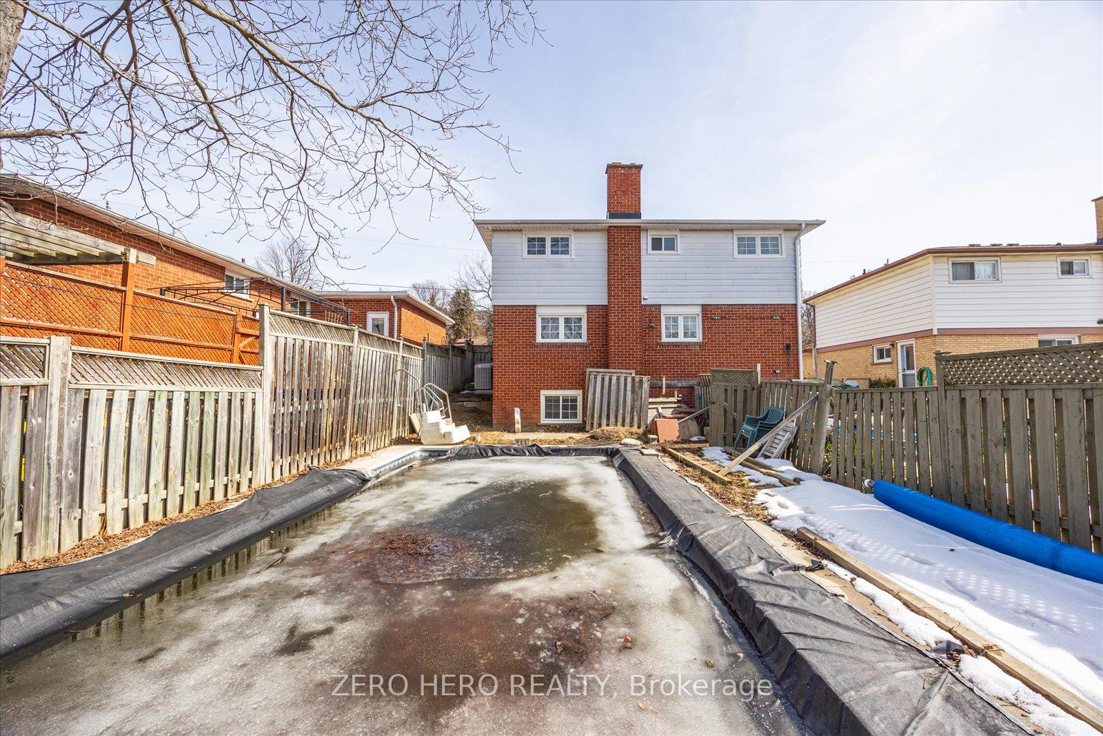 Photo 21 of 140 Springdale Crescent, Oshawa, Donevan — HOMEH