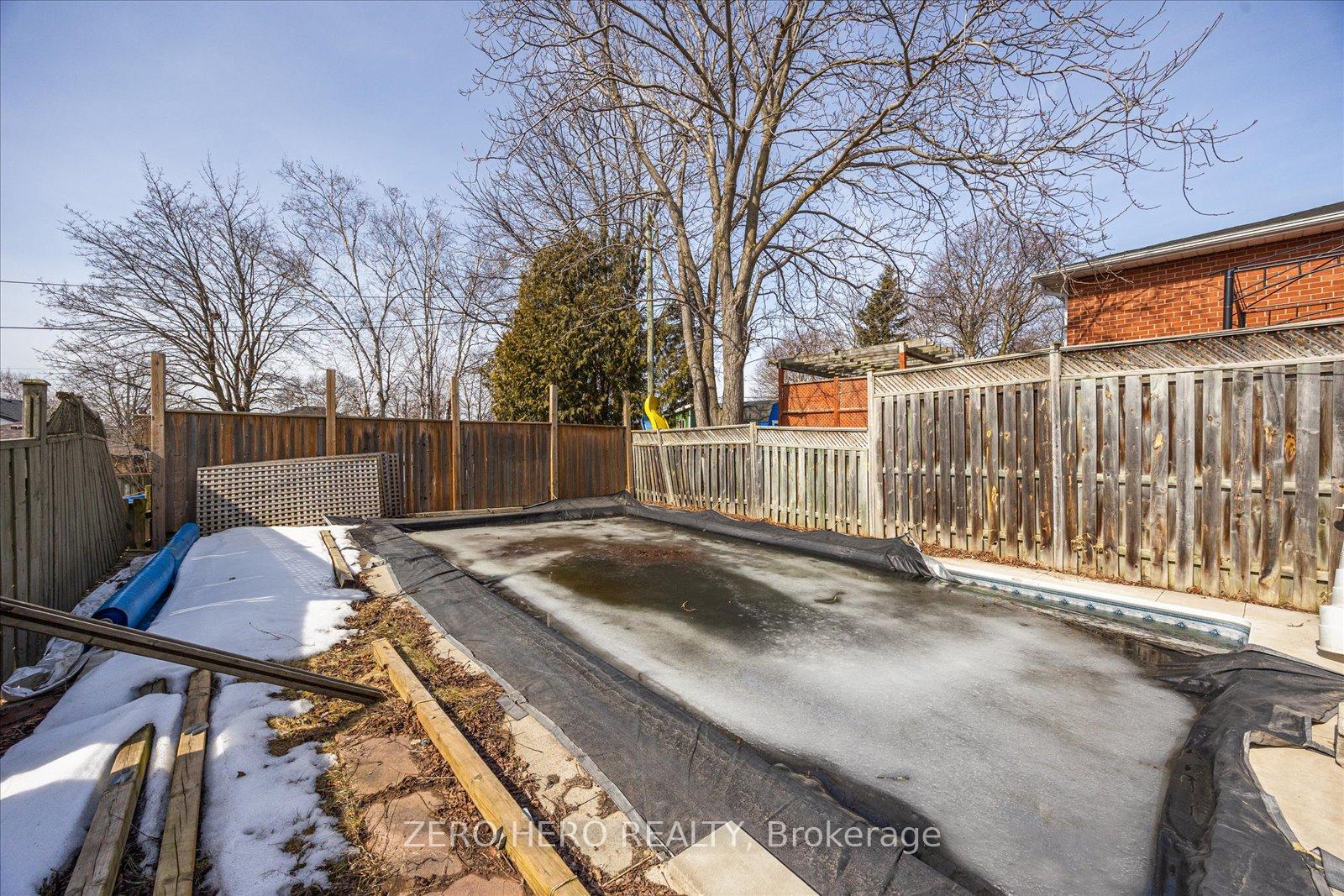 Photo 25 of 140 Springdale Crescent, Oshawa, Donevan — HOMEH