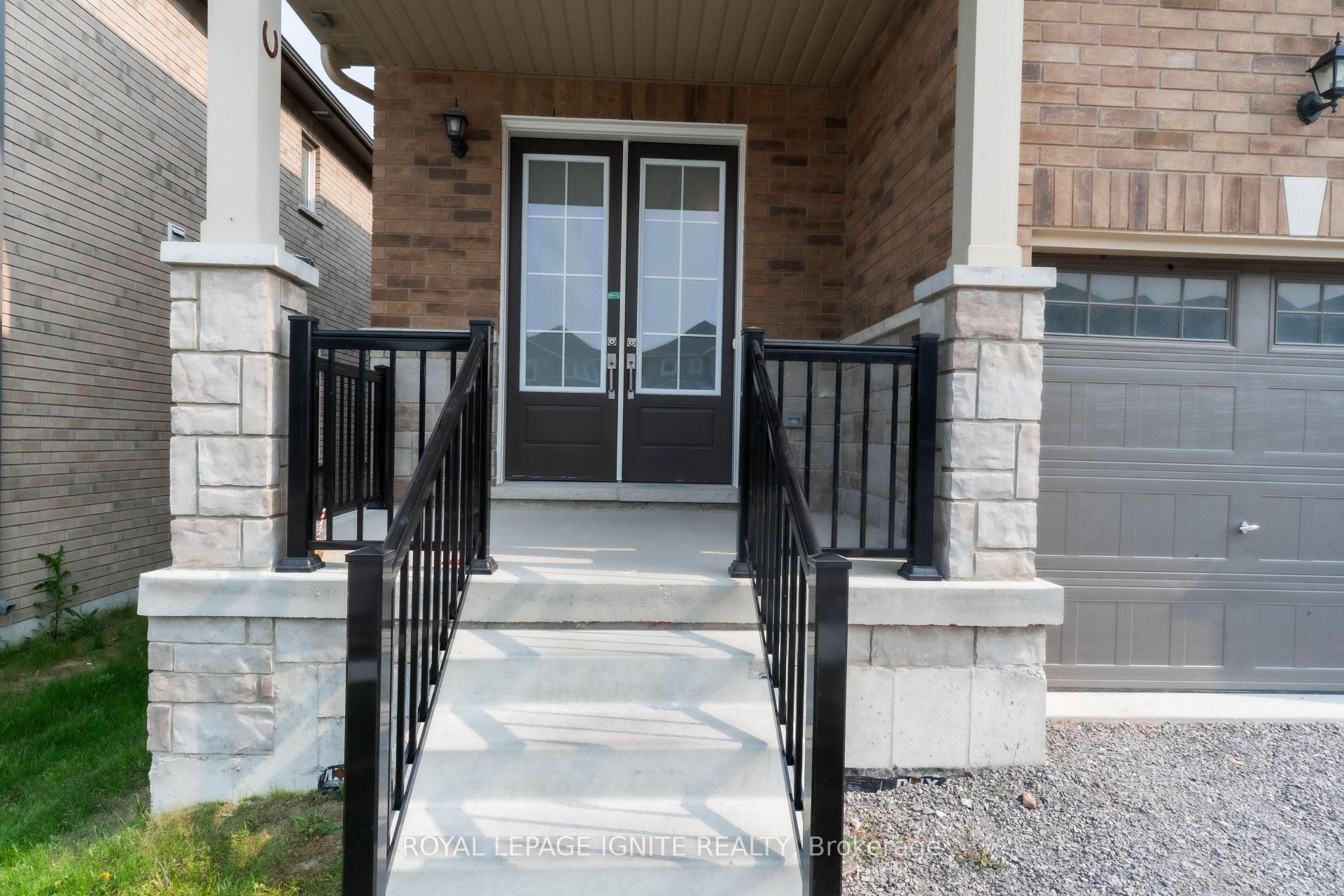 Photo 3 of 233 O'Neil Street, Peterborough, Monaghan Ward 2 — HOMEH
