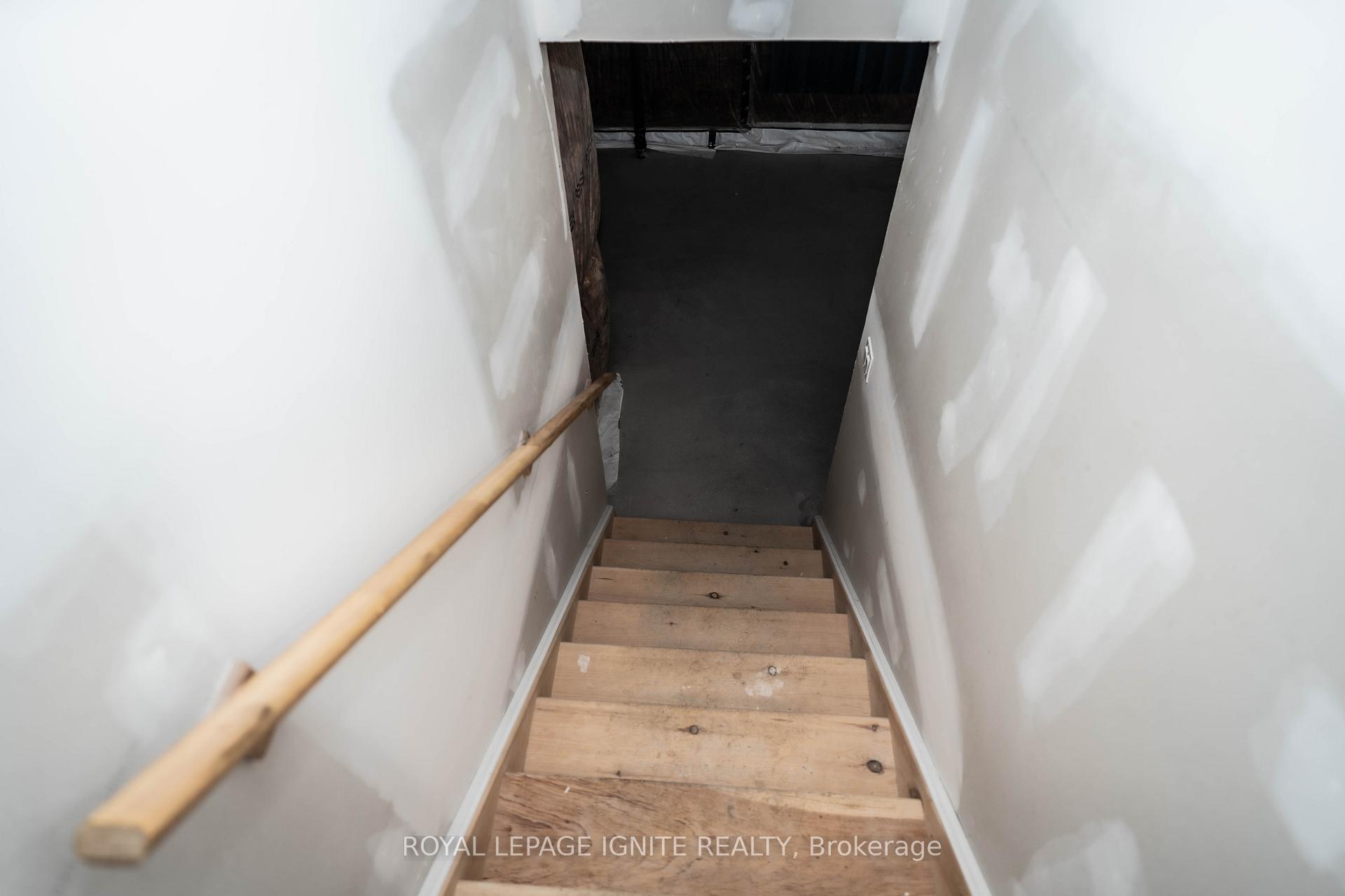 Photo 35 of 233 O'Neil Street, Peterborough, Monaghan Ward 2 — HOMEH