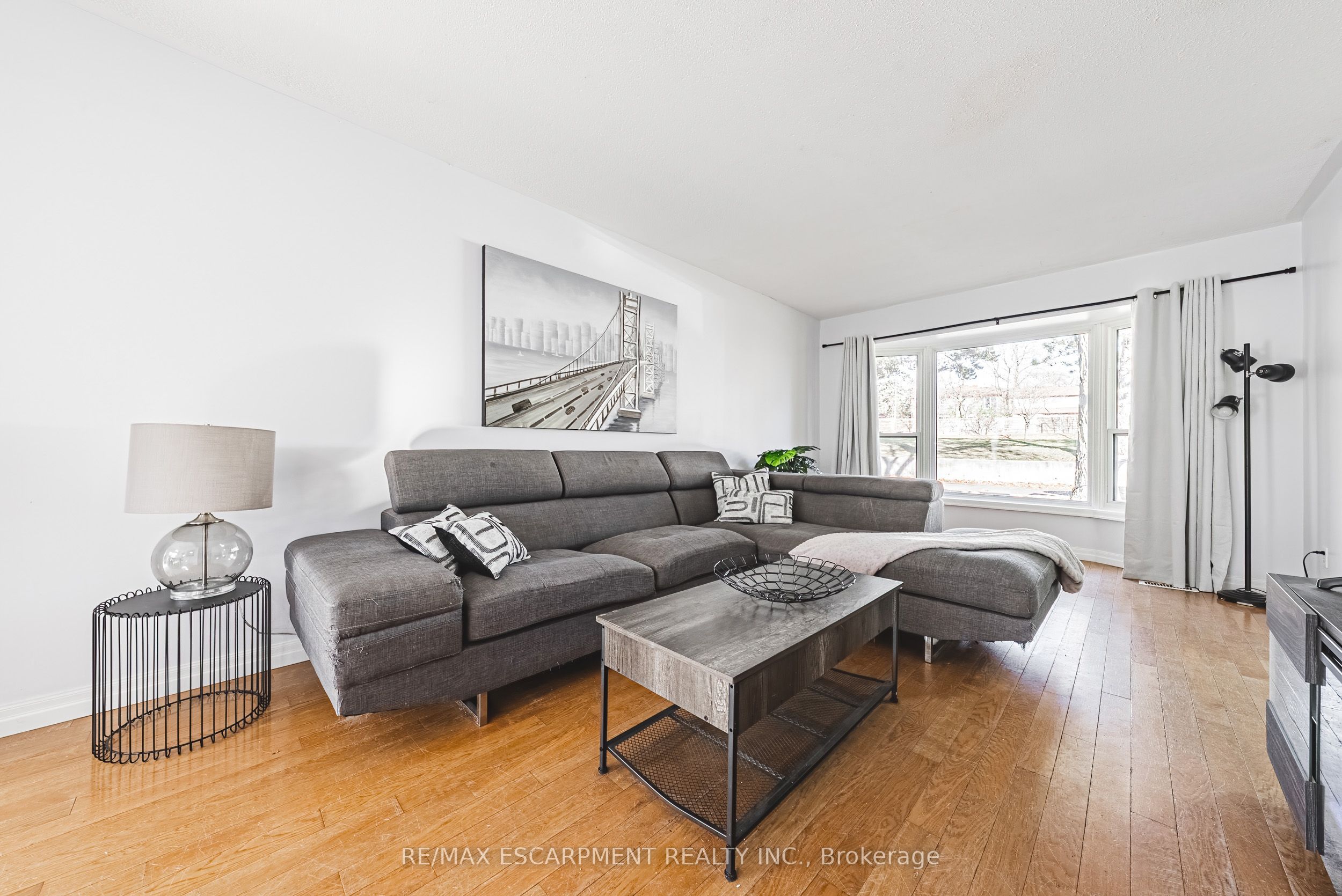 Photo 37 of Unit 4, 2220 Upper Middle Road, Burlington, Brant Hills — HOMEH