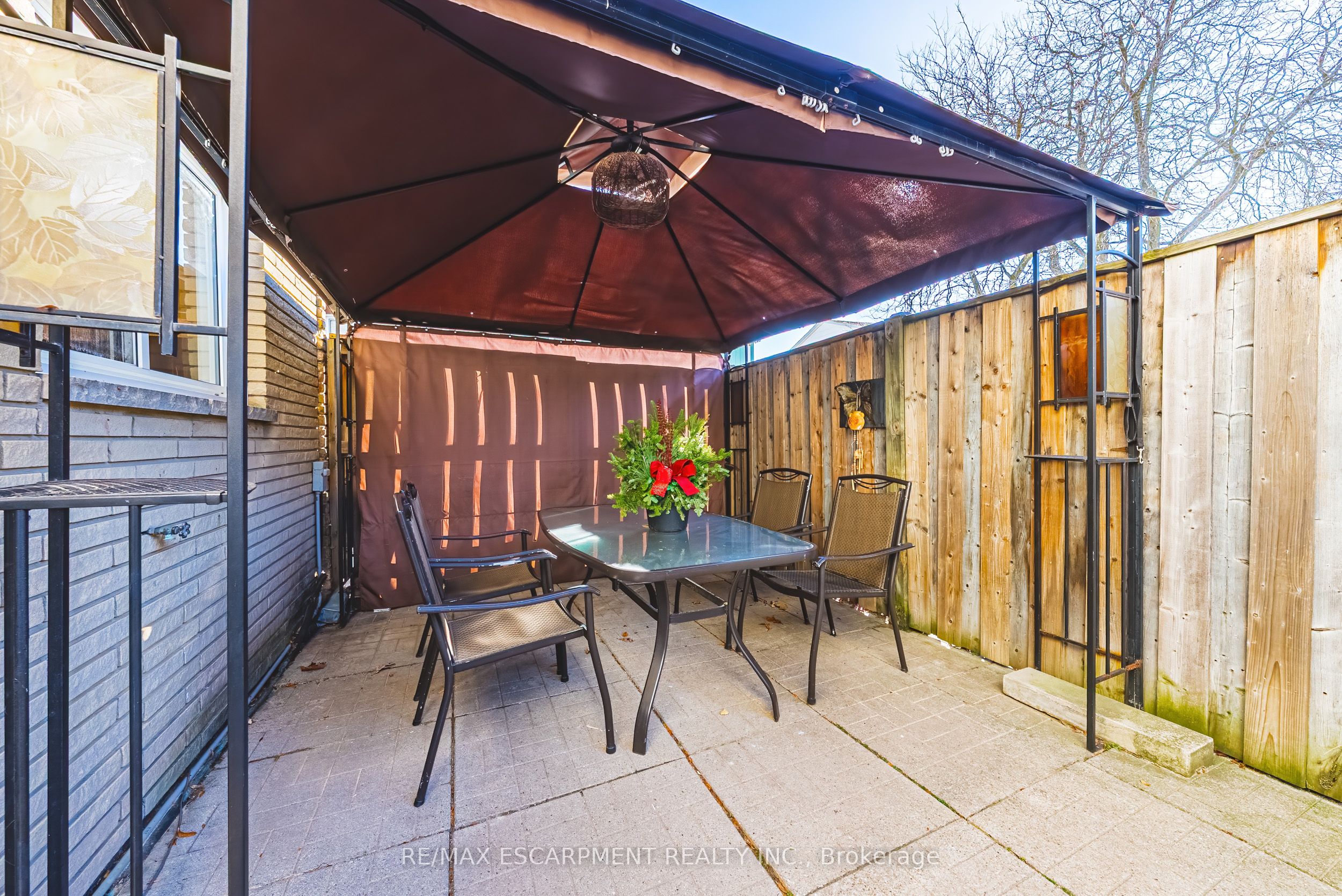 Photo 46 of Unit 4, 2220 Upper Middle Road, Burlington, Brant Hills — HOMEH
