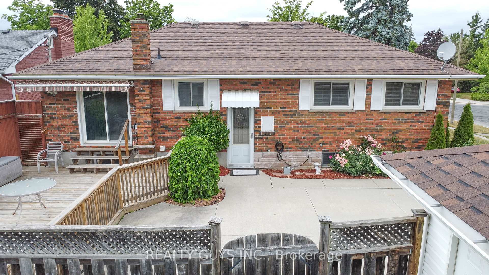 Photo 19 of 1066 Glebemount Crescent, Peterborough, Northcrest Ward 5 — HOMEH