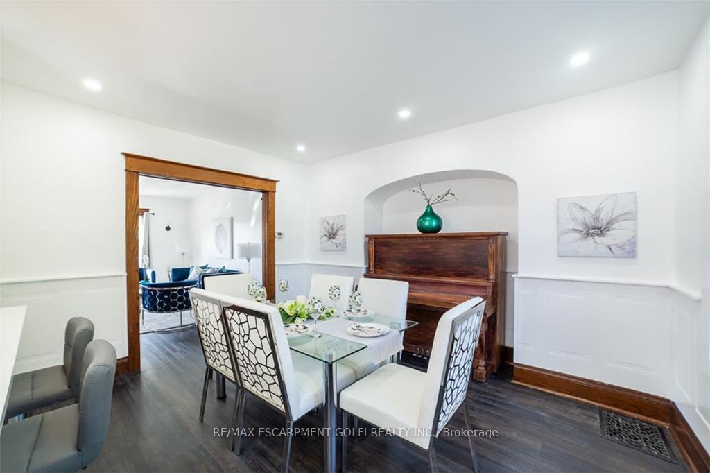 Photo 8 of 210 Maple Avenue, Welland, Broadway — HOMEH