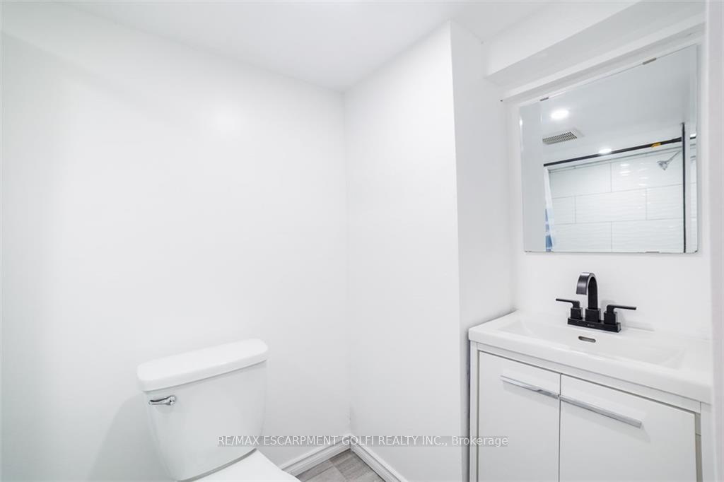Photo 21 of 210 Maple Avenue, Welland, Broadway — HOMEH