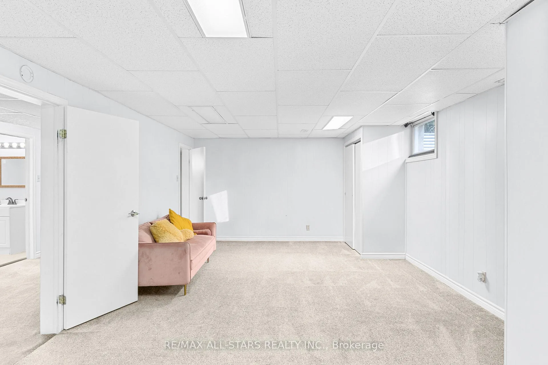 Photo 18 of 126 Marina Boulevard, Peterborough, Northcrest Ward 5 — HOMEH
