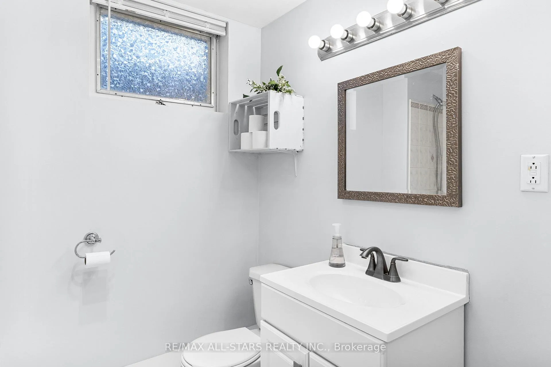Photo 20 of 126 Marina Boulevard, Peterborough, Northcrest Ward 5 — HOMEH