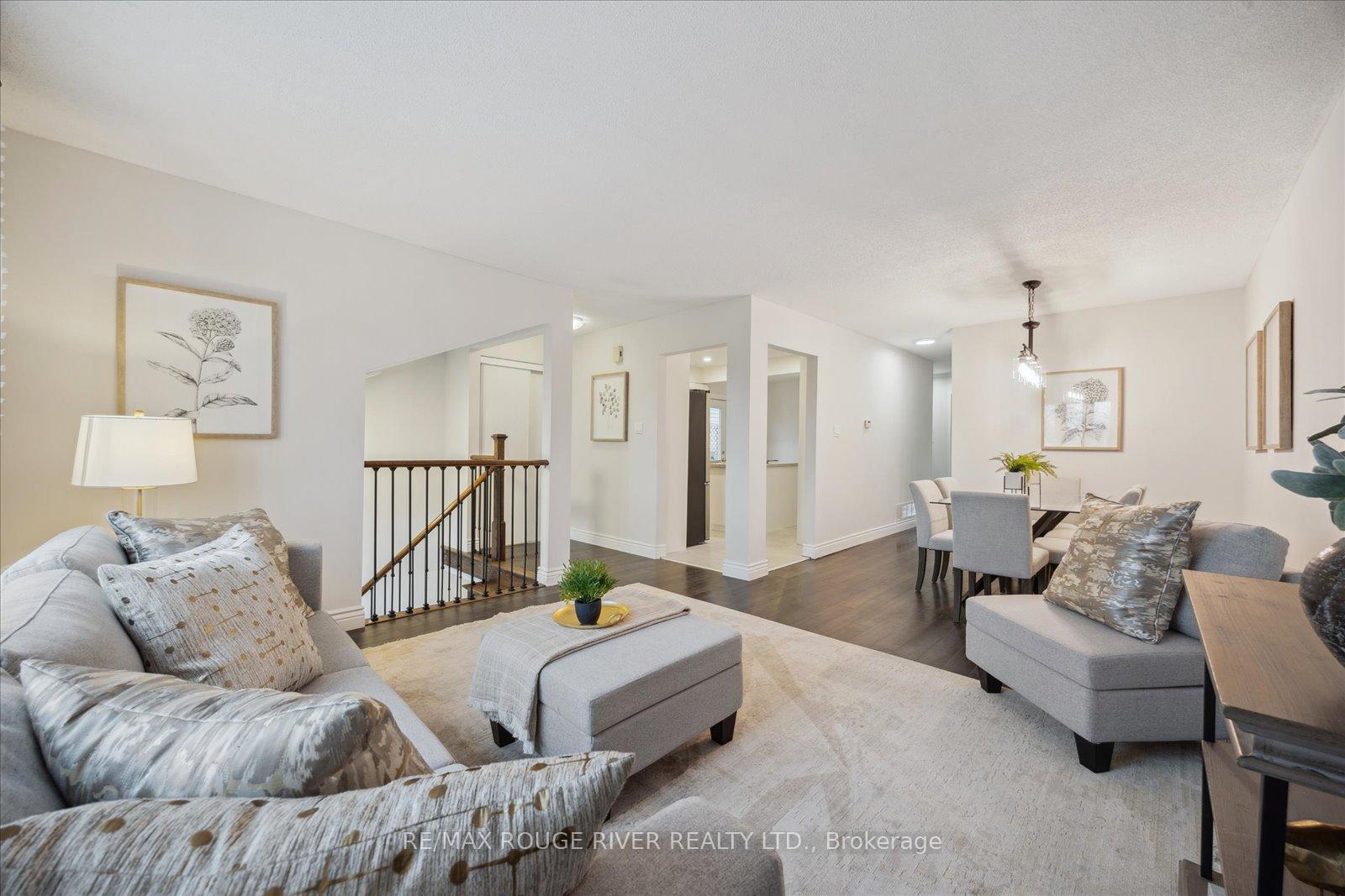Photo 8 of 817 Bennett Crescent, Oshawa, Pinecrest — HOMEH