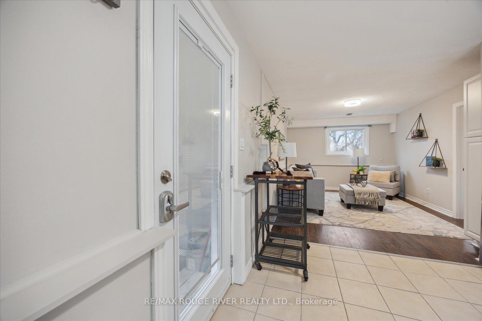 Photo 27 of 817 Bennett Crescent, Oshawa, Pinecrest — HOMEH