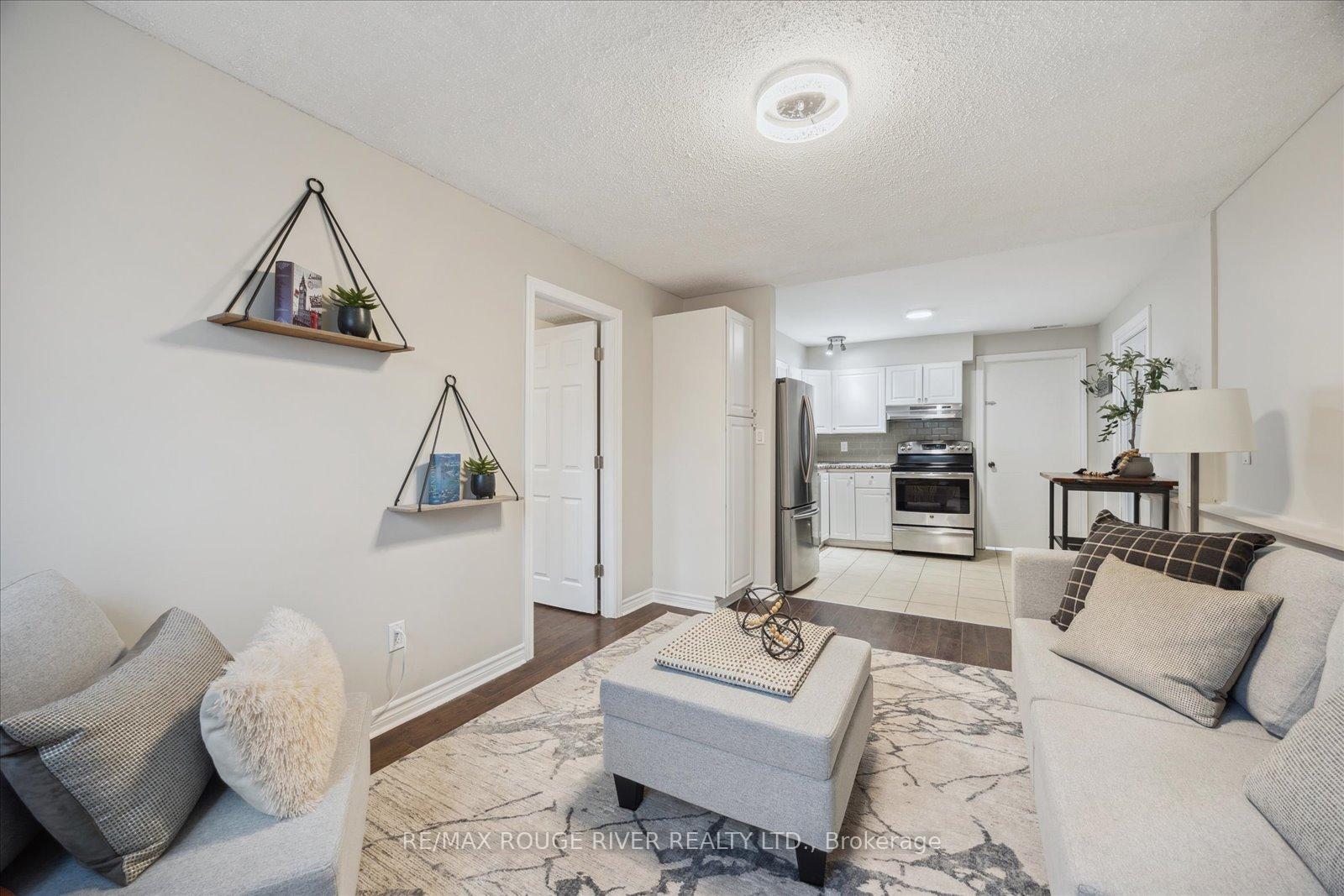 Photo 30 of 817 Bennett Crescent, Oshawa, Pinecrest — HOMEH