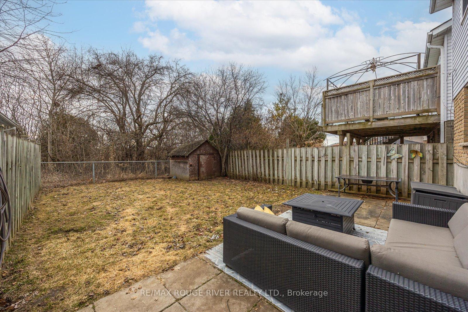 Photo 40 of 817 Bennett Crescent, Oshawa, Pinecrest — HOMEH
