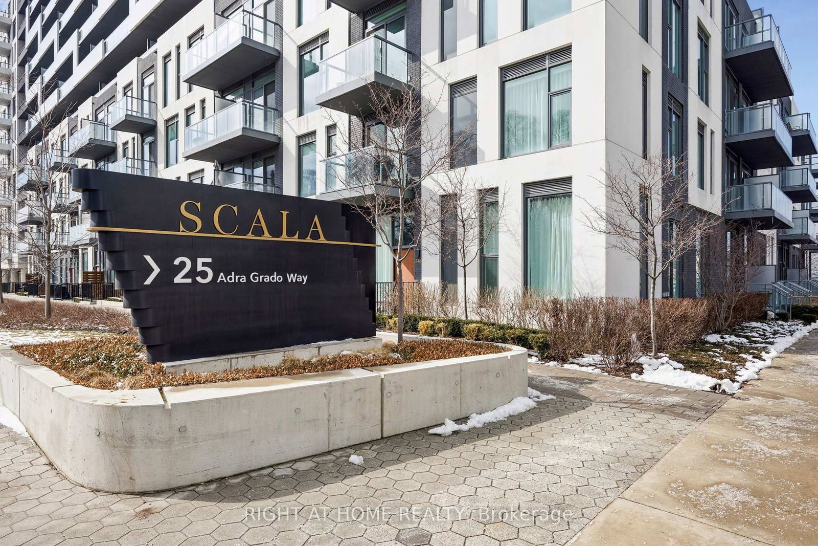 Photo 1 of Unit 560, 25 Adra Grado Way, North York, Bayview Village — HOMEH