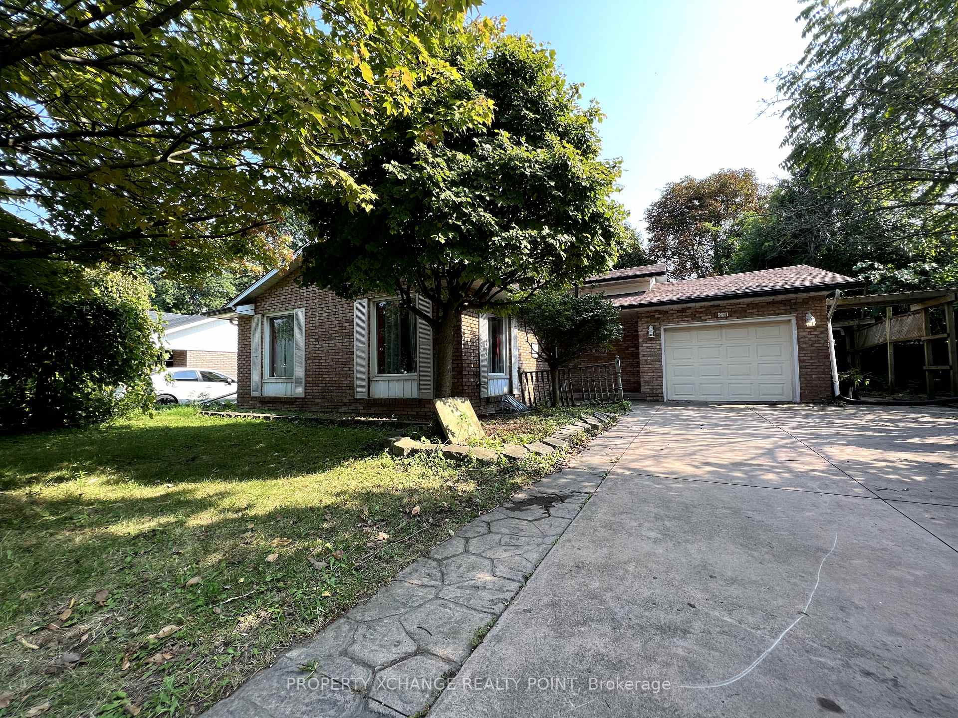 Front of 24 McGill Street S